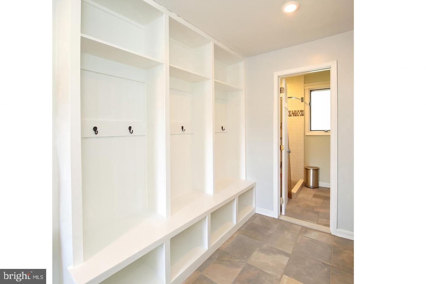 1120 CYMRY DRIVE