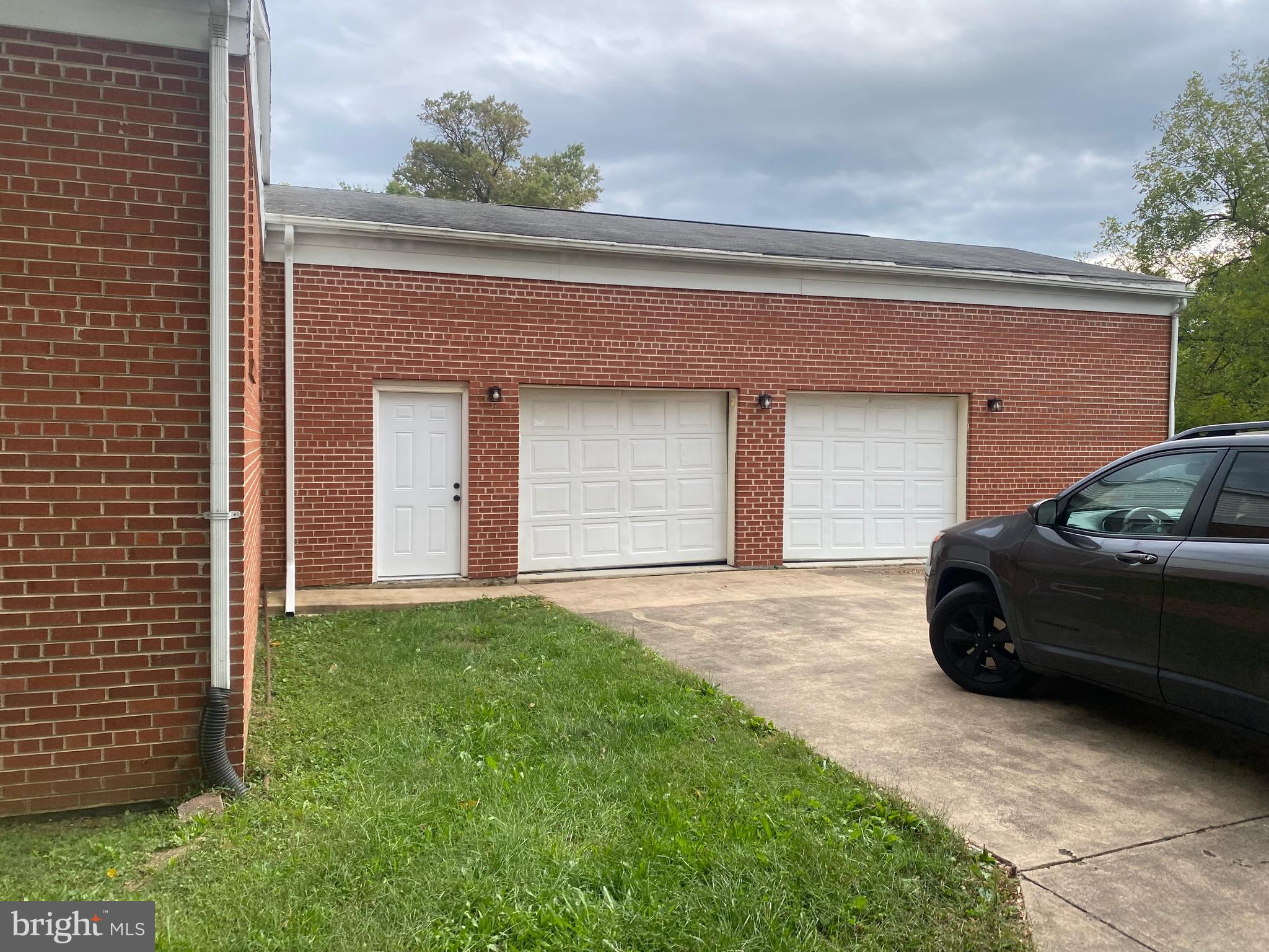 LAUREL - Residential