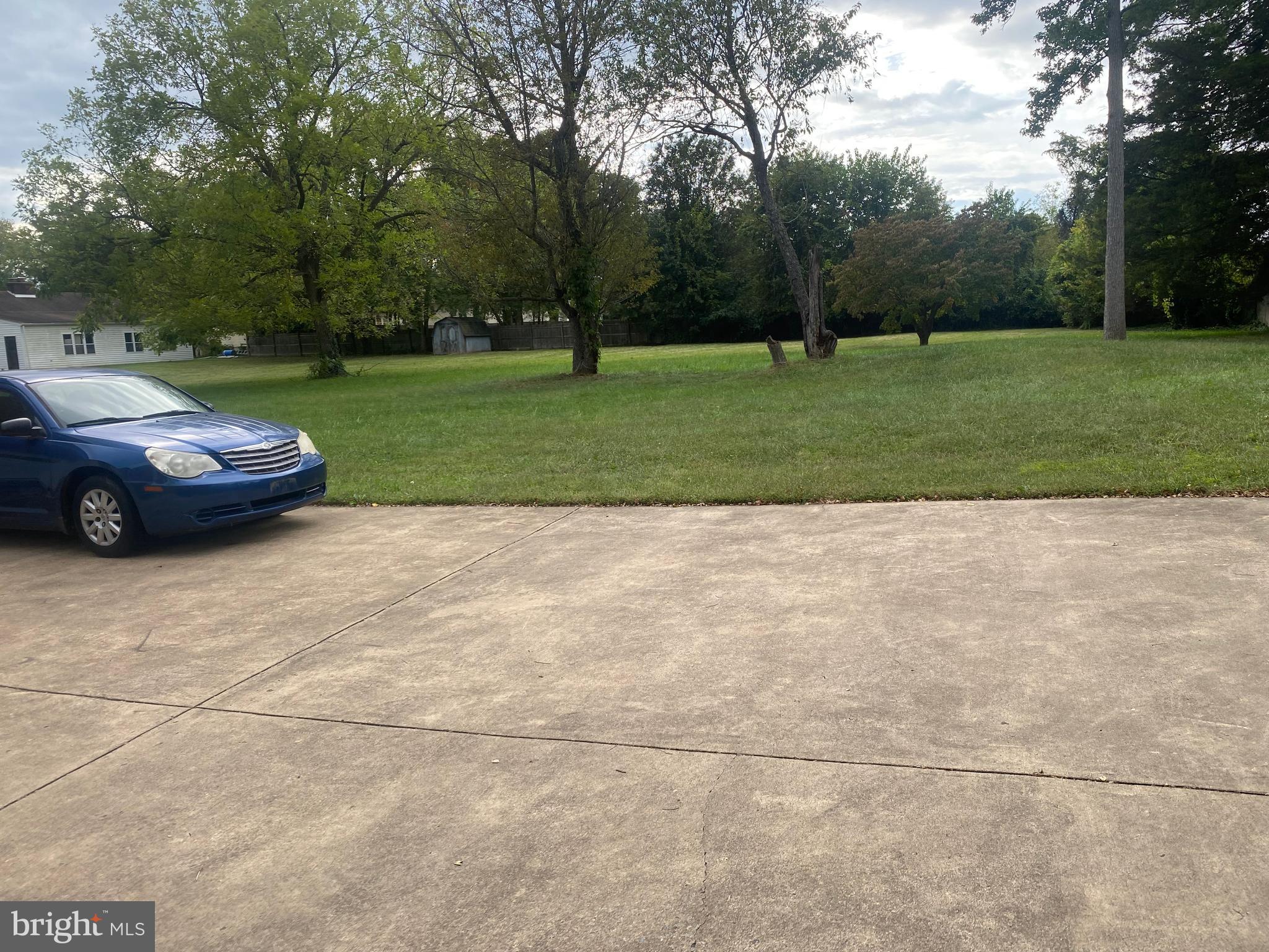 LAUREL - Residential