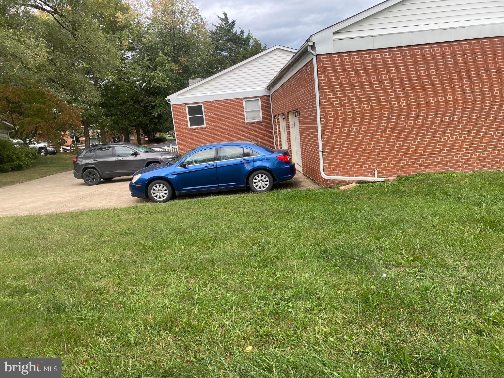 LAUREL - Residential