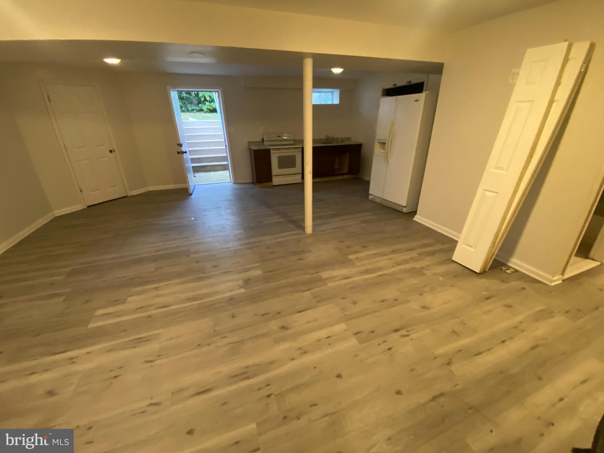 LAUREL - Residential