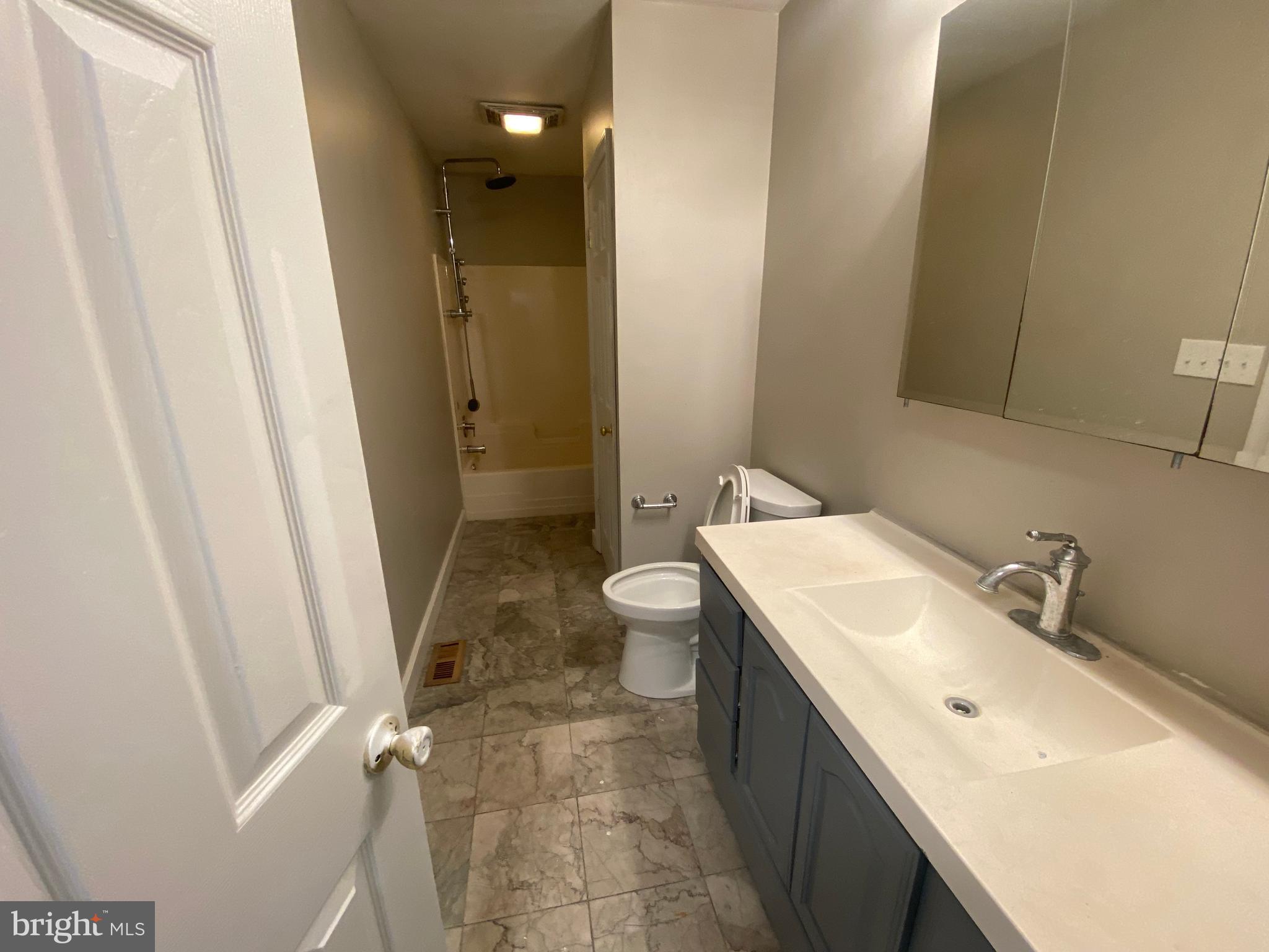 LAUREL - Residential