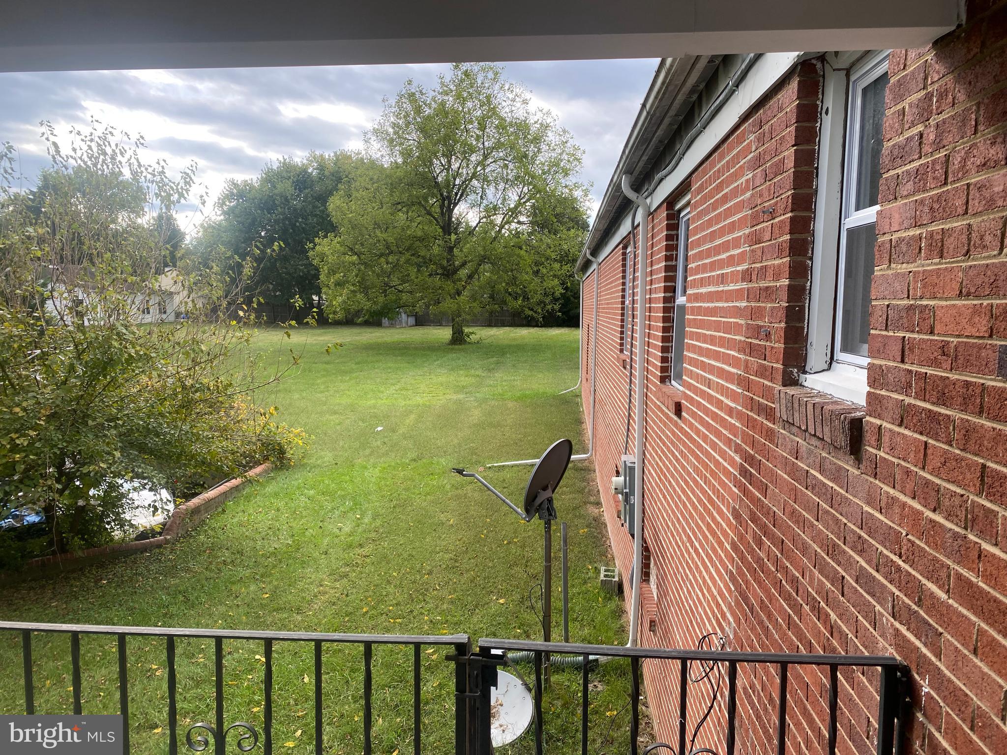 LAUREL - Residential