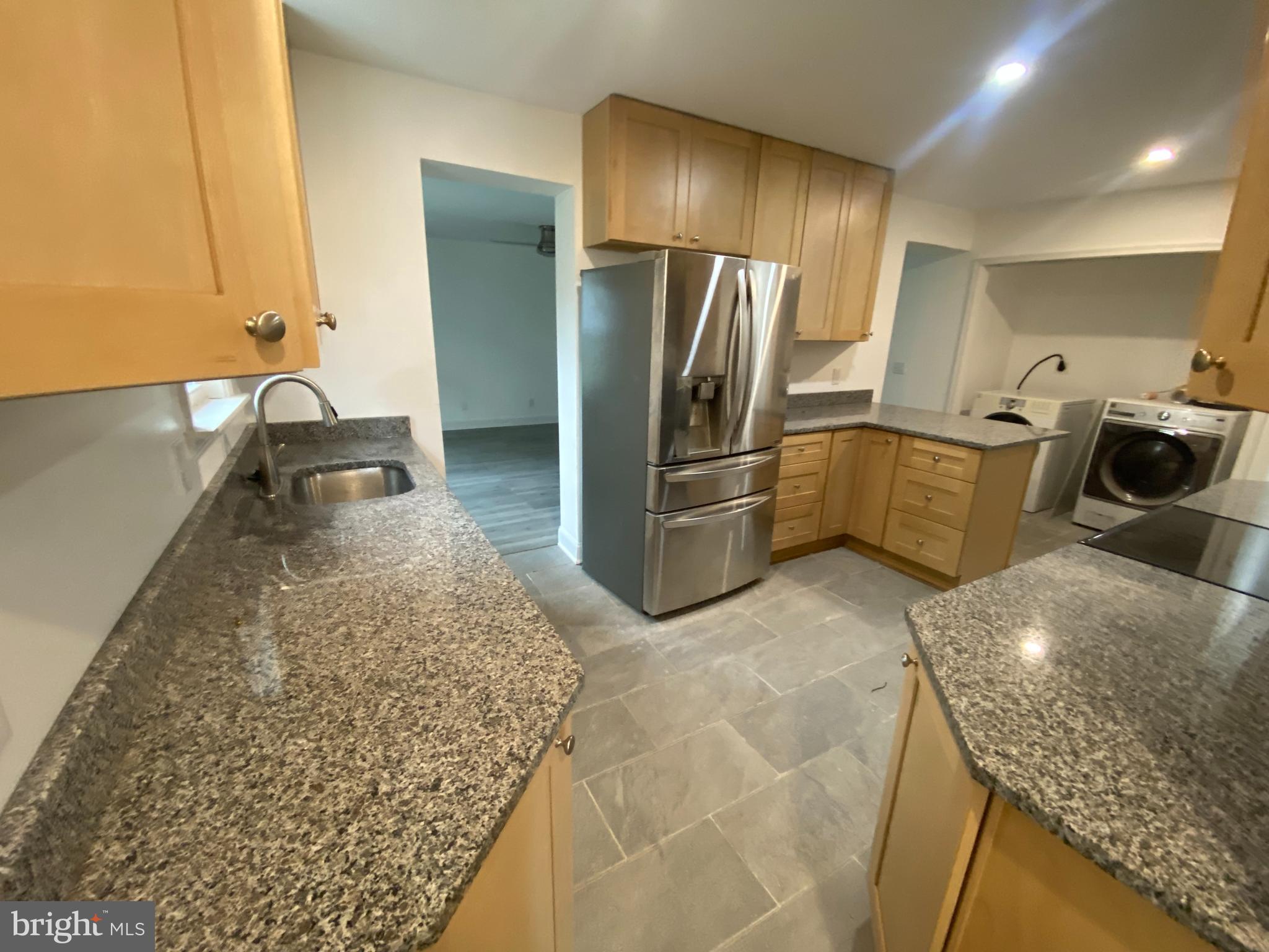 LAUREL - Residential