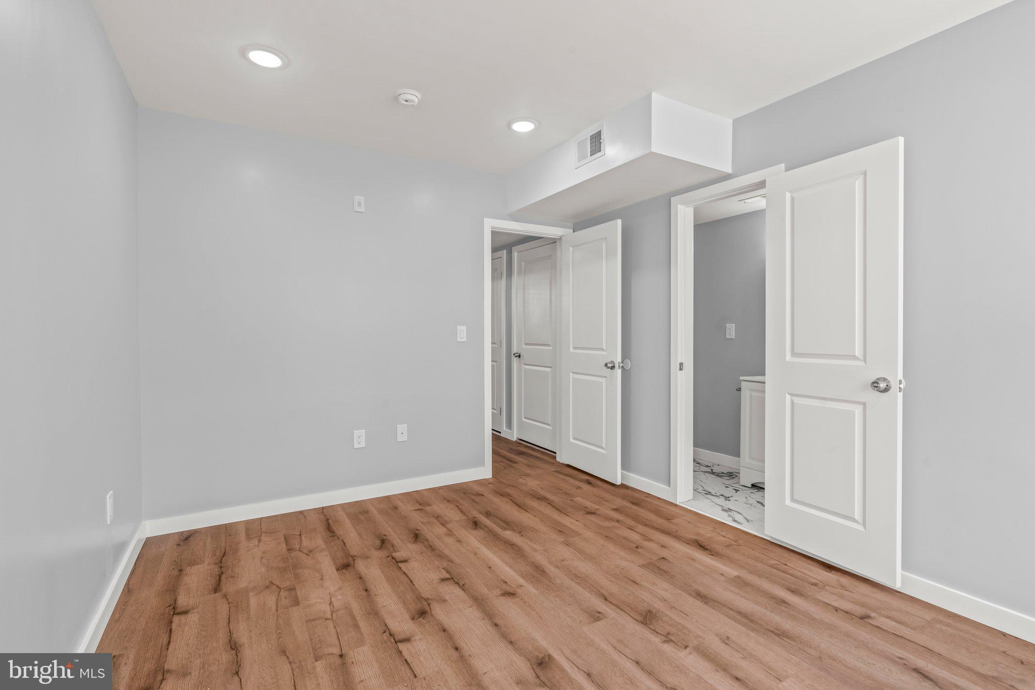 TEMPLE UNIVERSITY - Residential Lease