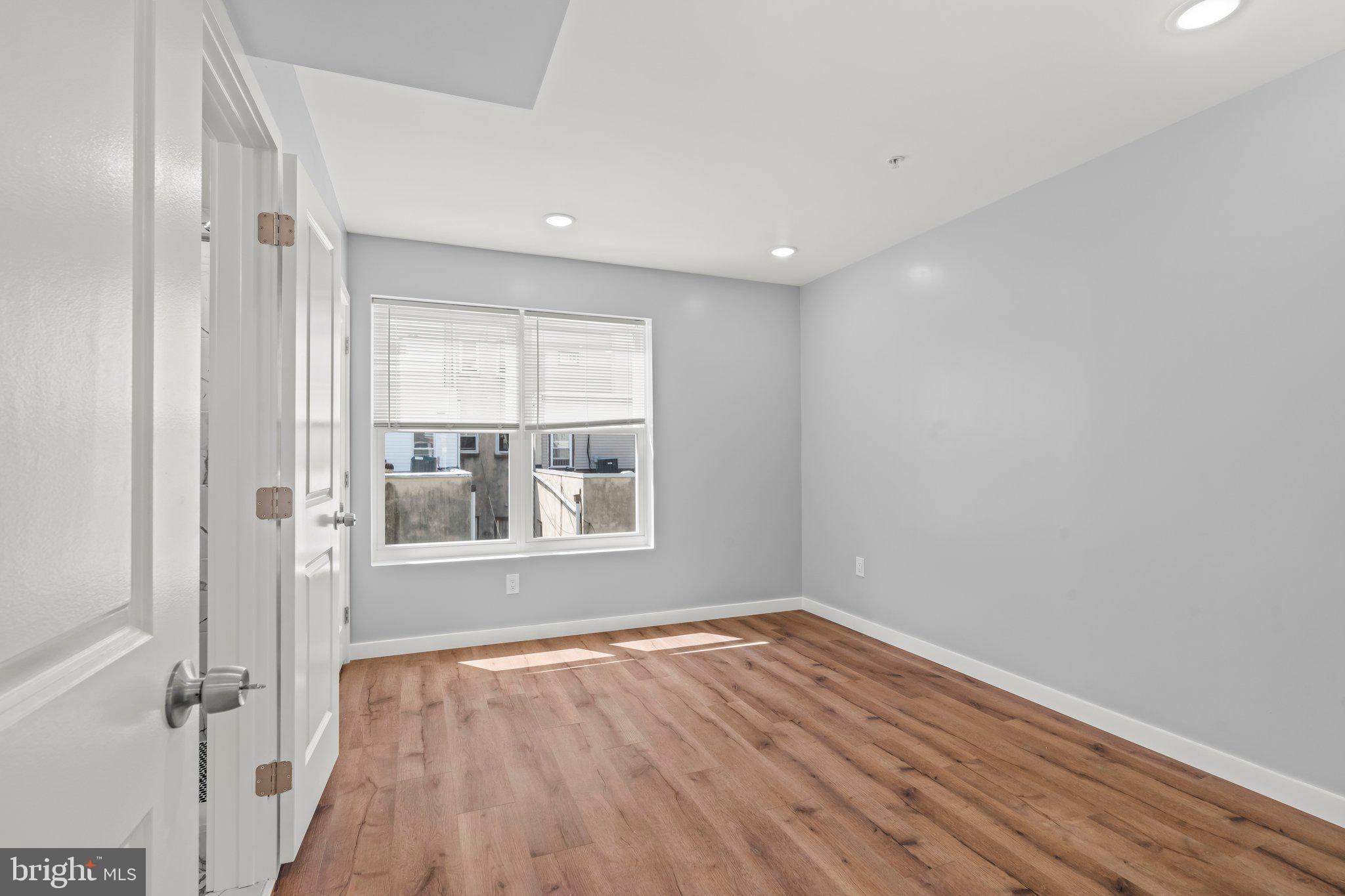 TEMPLE UNIVERSITY - Residential Lease