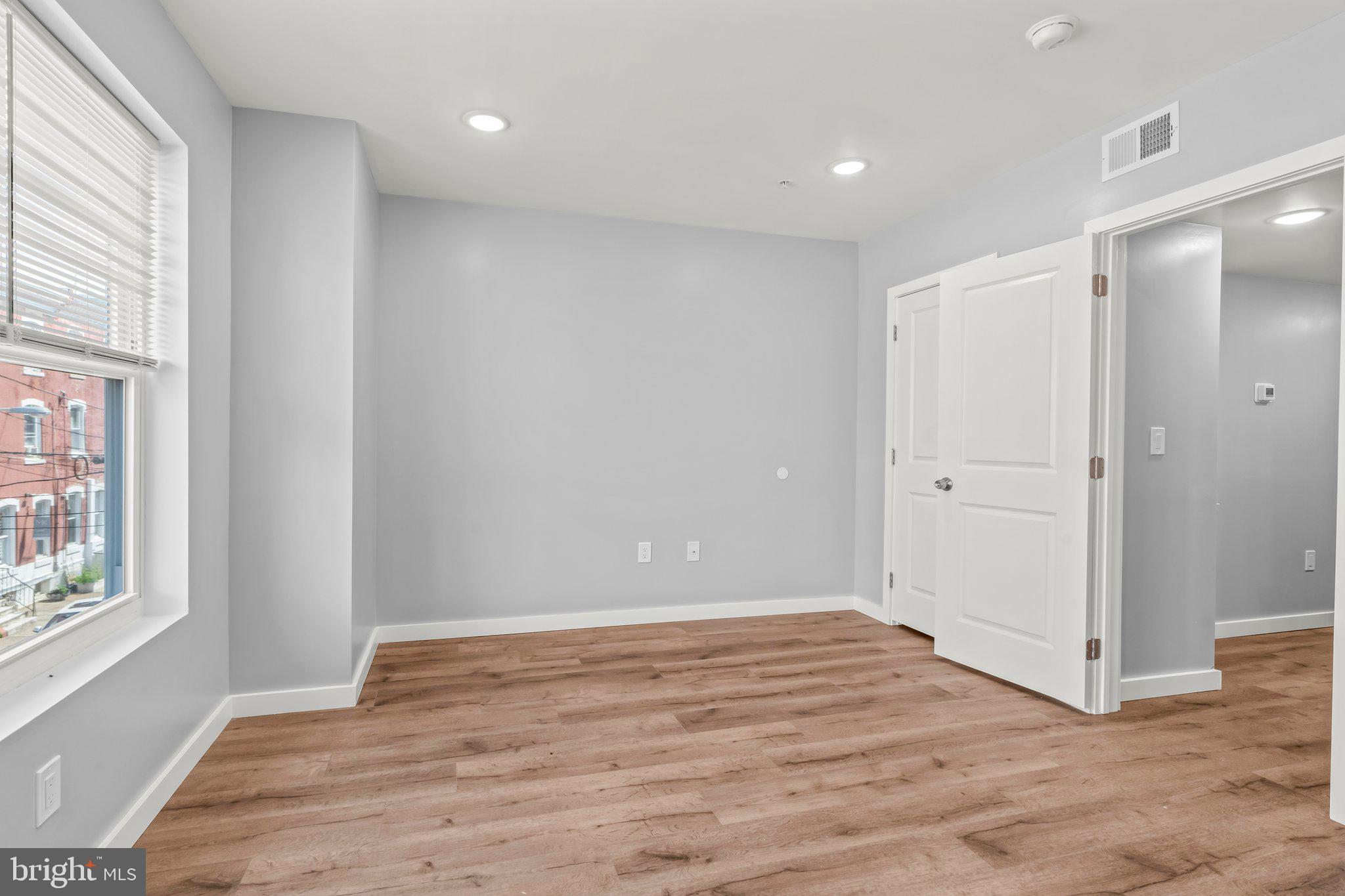 TEMPLE UNIVERSITY - Residential Lease