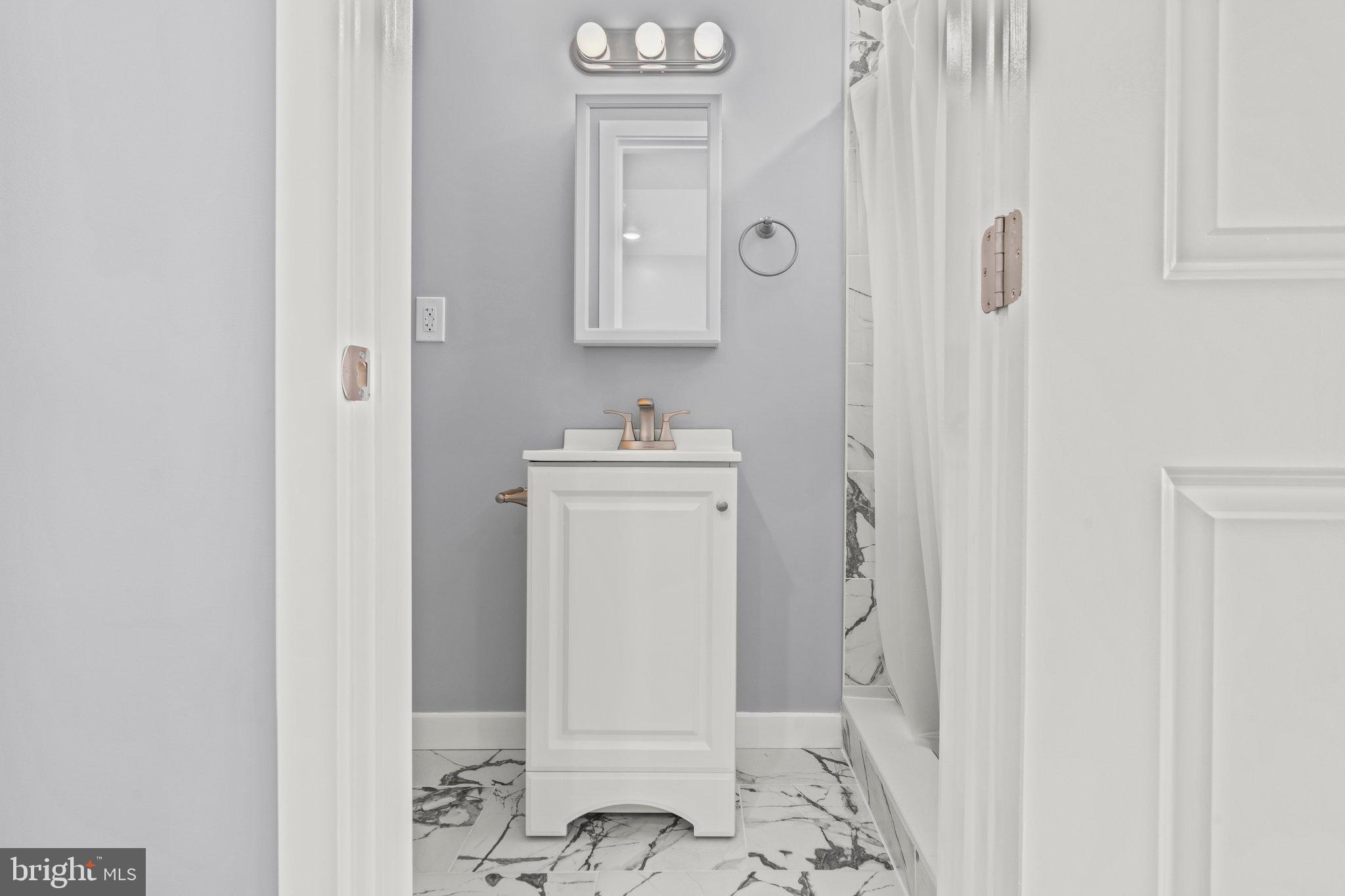 TEMPLE UNIVERSITY - Residential Lease