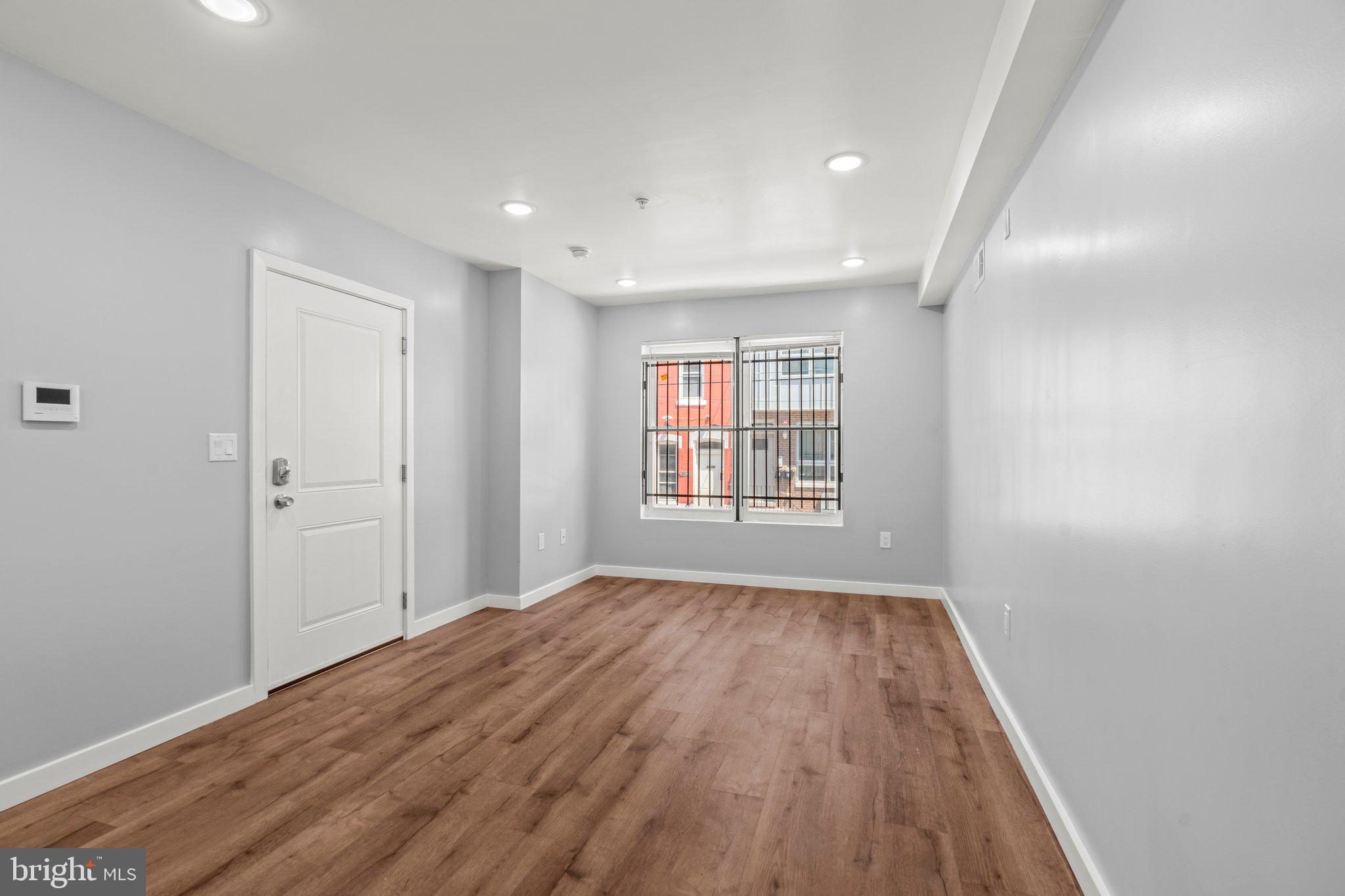 TEMPLE UNIVERSITY - Residential Lease