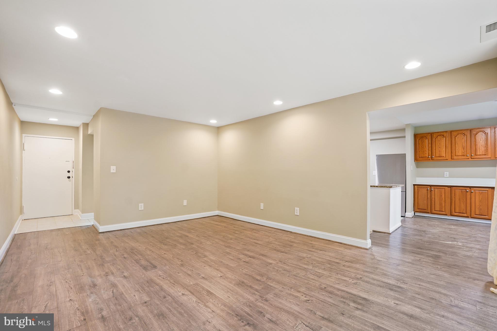 CHELSEA WOODS CONDO - Residential