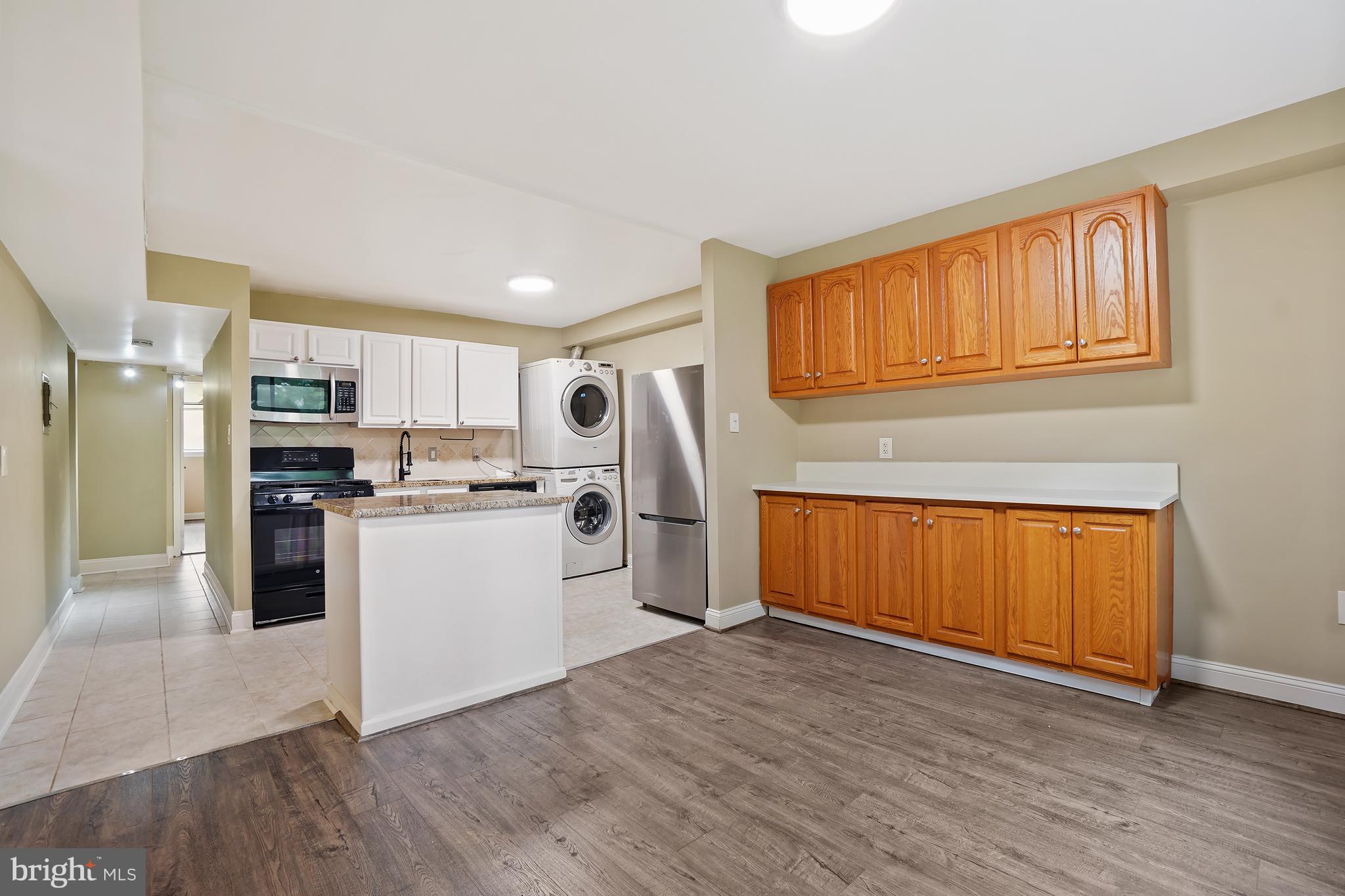 CHELSEA WOODS CONDO - Residential