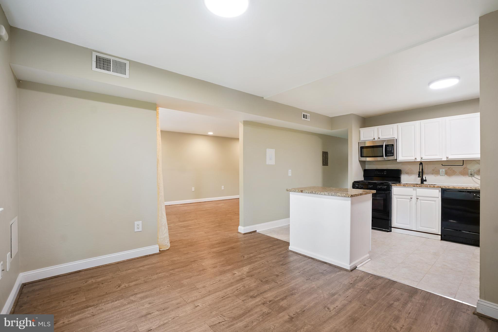 CHELSEA WOODS CONDO - Residential