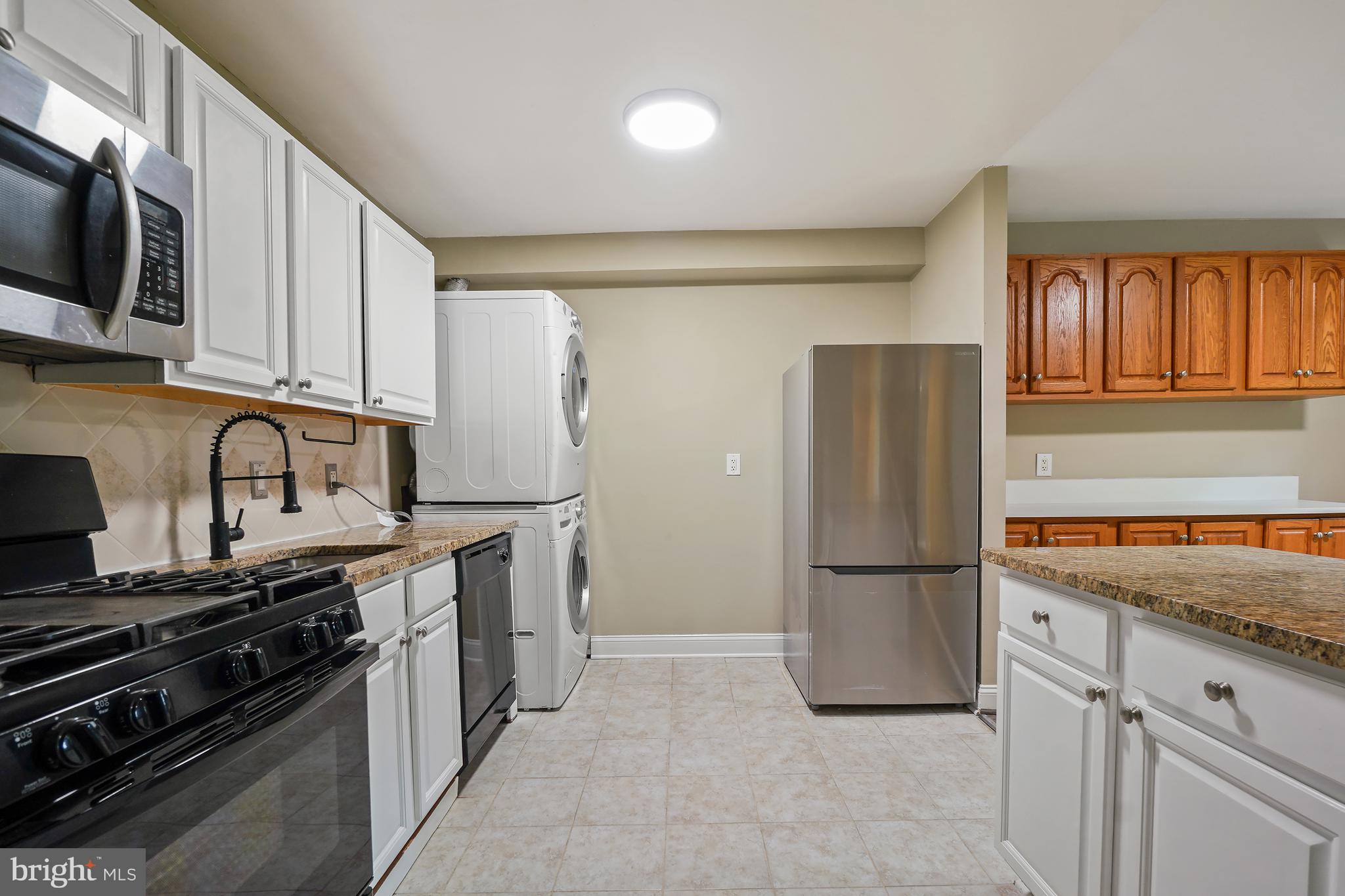 CHELSEA WOODS CONDO - Residential