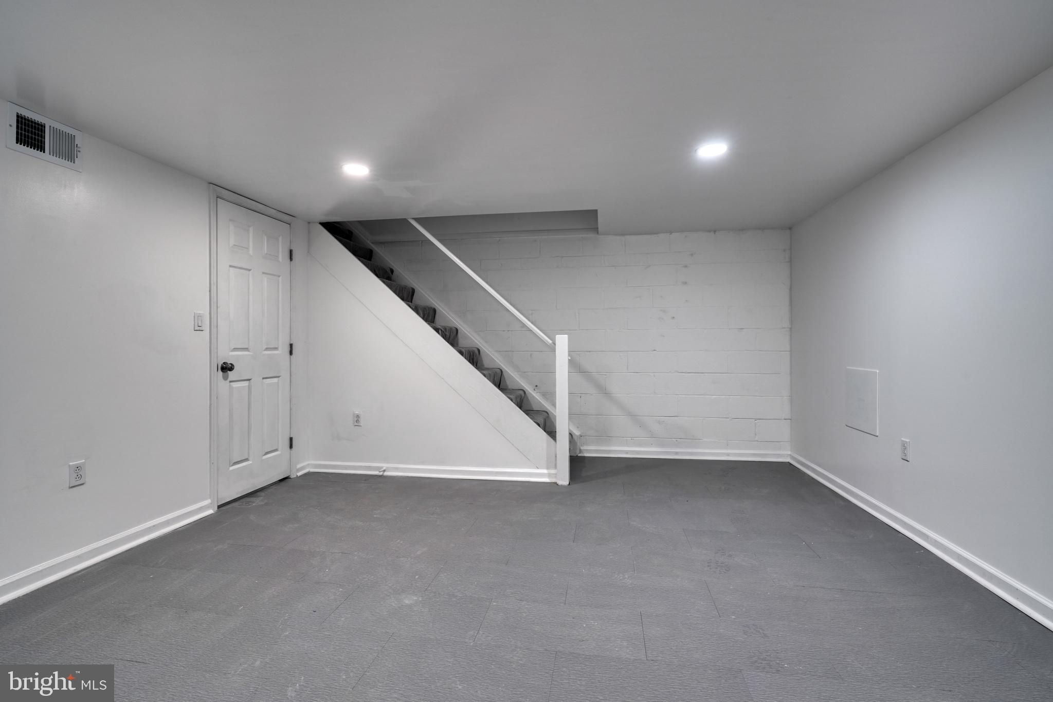 MORAVIA PARK - Residential