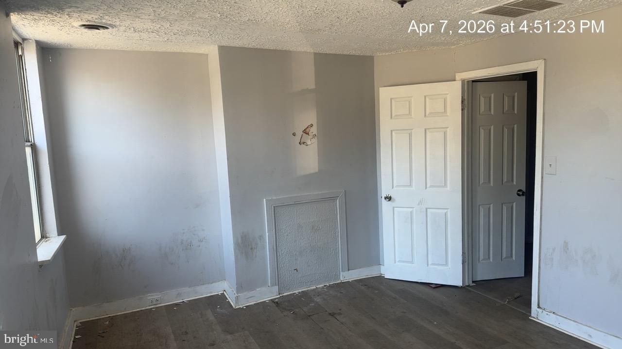 GAY STREET - Residential Income