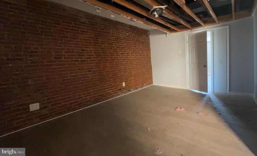 GAY STREET - Residential Income