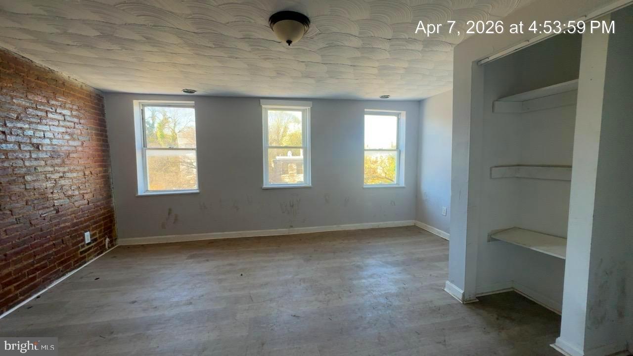 GAY STREET - Residential Income