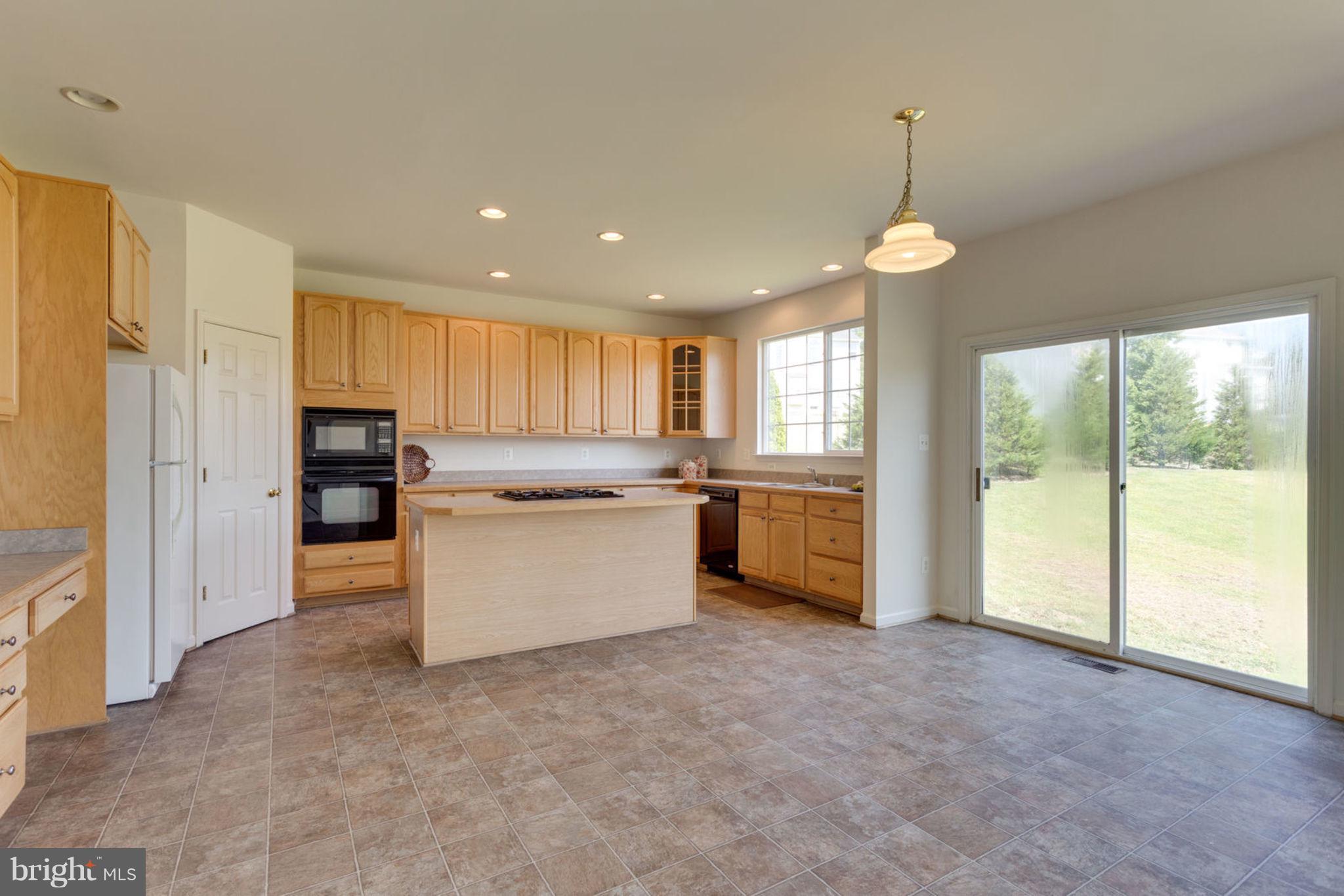 CABIN VILLAGE - Residential Lease