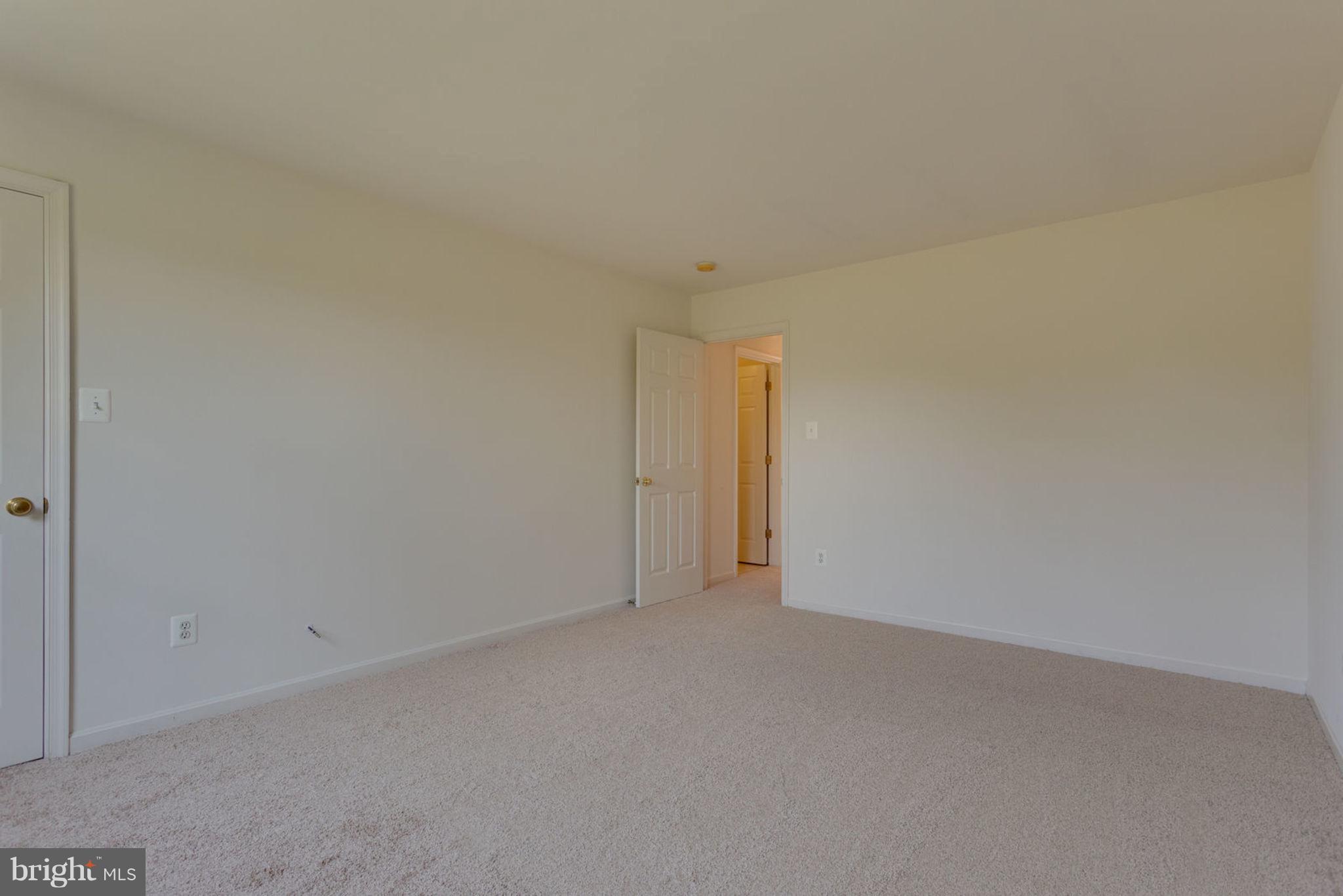 CABIN VILLAGE - Residential Lease