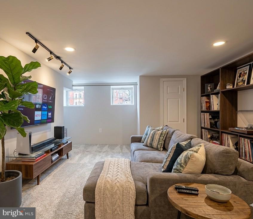 SOUTH BALTIMORE - Residential