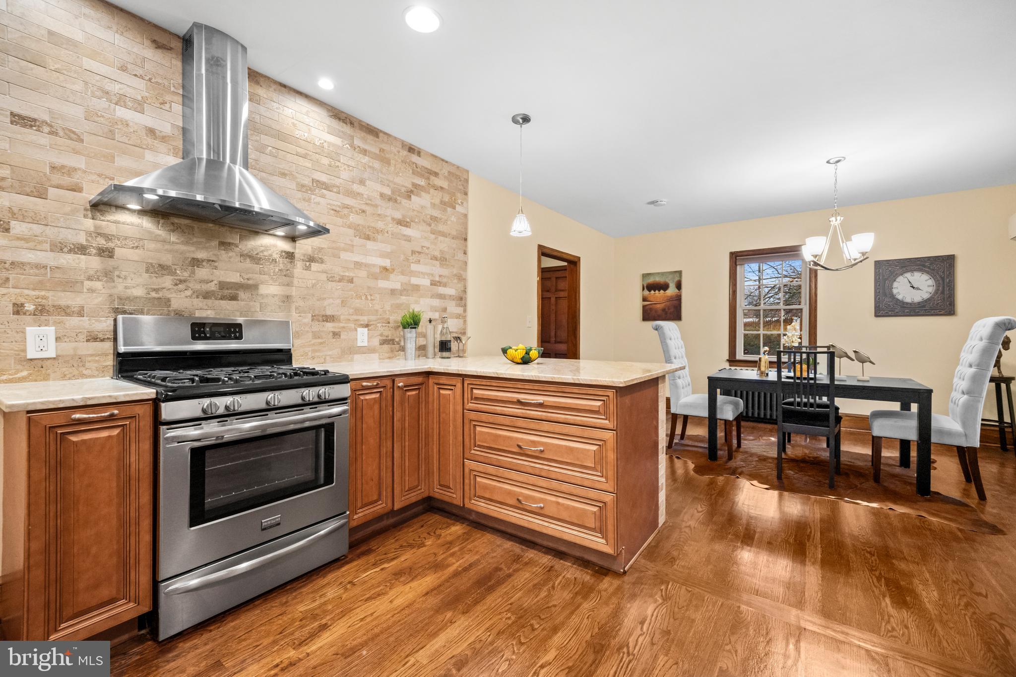 PETTITS ADDN TO HYATTSVI - Residential