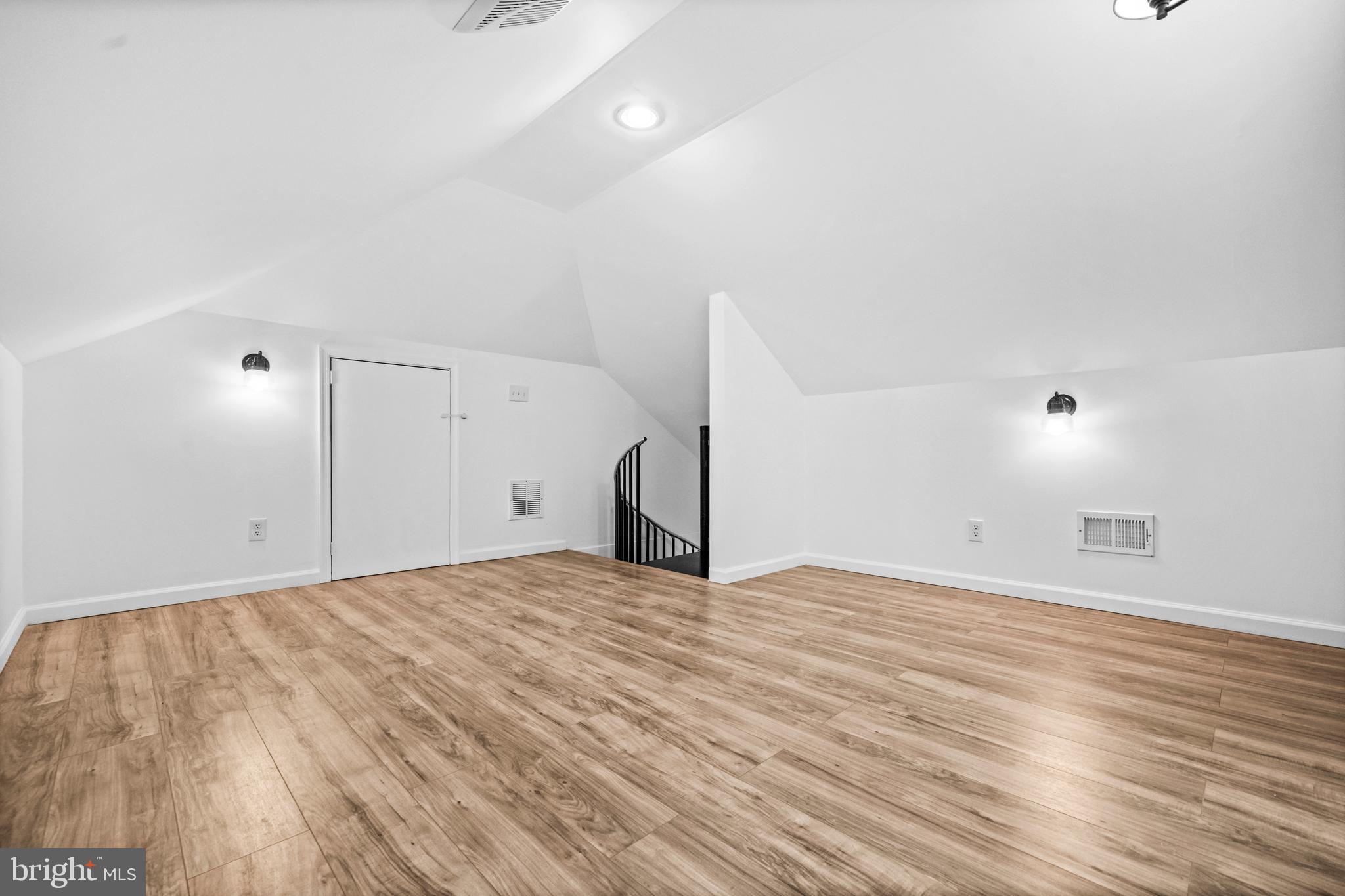 PETTITS ADDN TO HYATTSVI - Residential