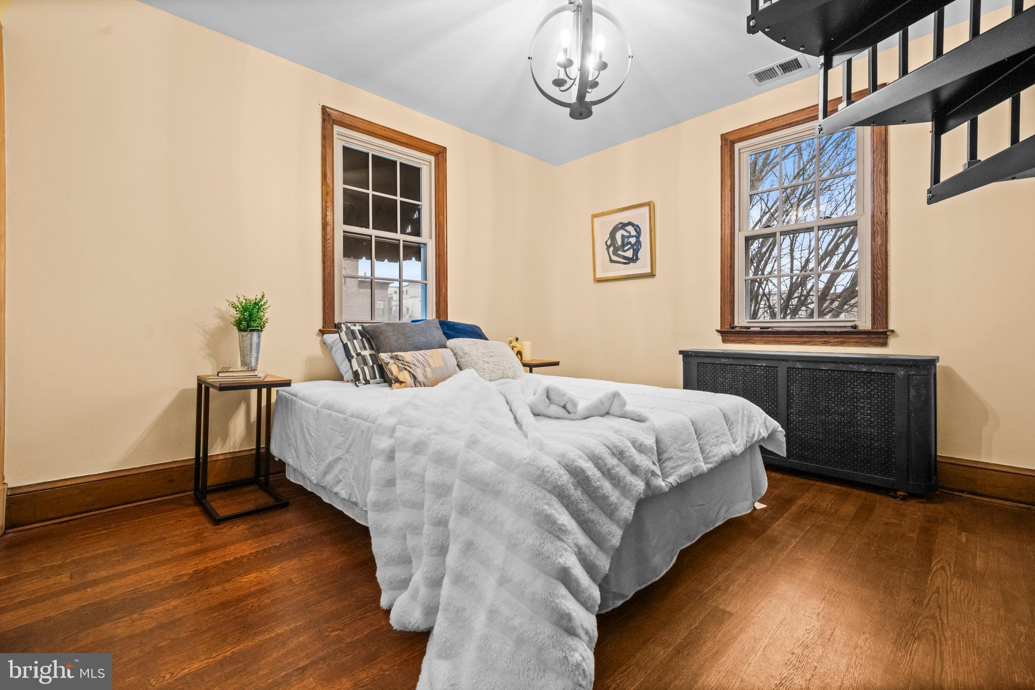 PETTITS ADDN TO HYATTSVI - Residential