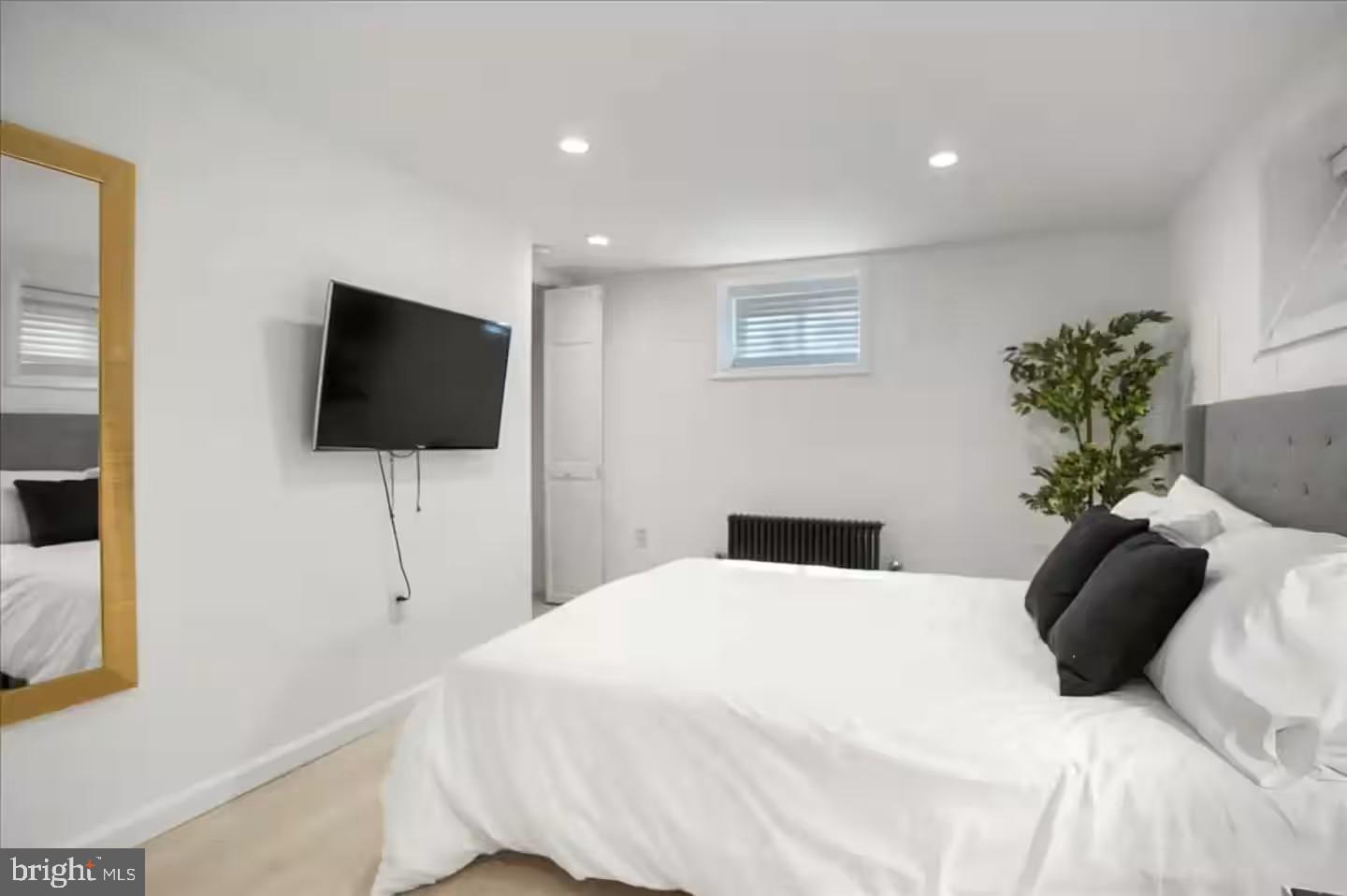 PETTITS ADDN TO HYATTSVI - Residential