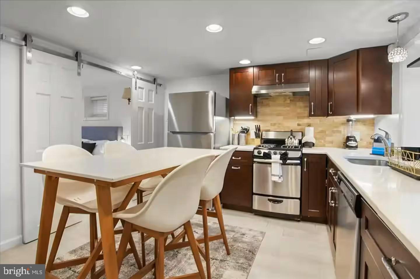 PETTITS ADDN TO HYATTSVI - Residential