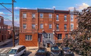 Urban Charm Meets Modern Comfort – 1BR Gem in the Heart of South Philly!
Welcome to 1425 Jackson Street, where city living meets cozy charm! This beautifully maintained 1-bedroom, 1-bath apartment offers the perfect blend of style, convenience, and comfort in one of South Philly's most desirable neighborhoods.
Step inside to find a bright, open-concept living space with gleaming hardwood floors, large windows that flood the room with natural light, and thoughtful modern finishes throughout. The kitchen features stainless steel appliances, ample cabinet space, and a breakfast bar – ideal for casual dining or entertaining.
The spacious bedroom is a peaceful retreat with generous closet space, and the updated bathroom includes sleek tilework and contemporary fixtures.
Located just steps from Passyunk Square, you're within walking distance of top-rated restaurants, cafes, shops, and public transit – making your commute and your weekends a breeze.
Highlights:
-Hardwood floors throughout
-Updated kitchen with stainless steel appliances
-Bright, sun-filled rooms
-Quiet, well-maintained building
-Fantastic walkable location near restaurants, parks & transit
Available now – schedule your tour today and make 1425 Jackson St your new Philly address!