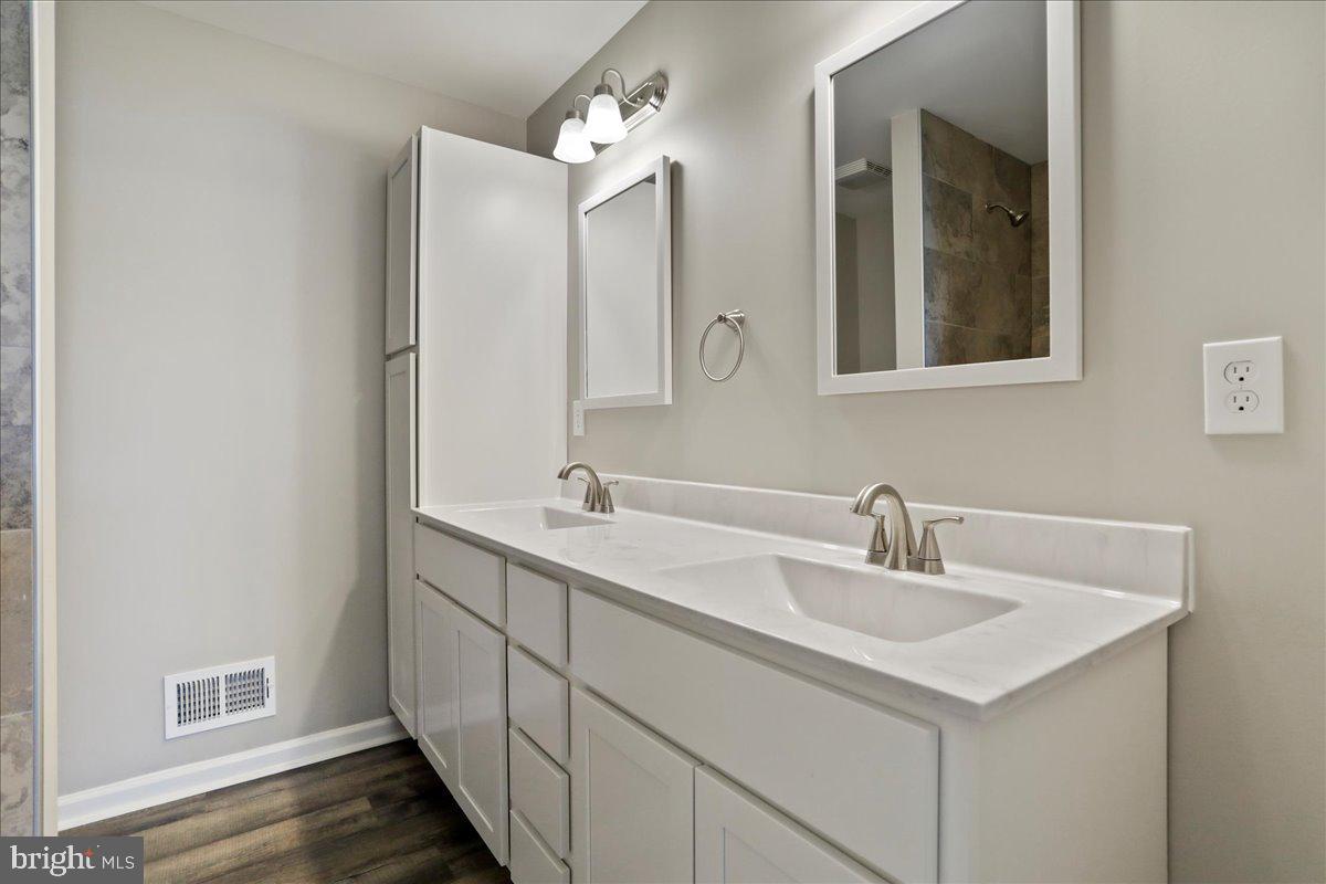 COLD SPRING RUN - Residential