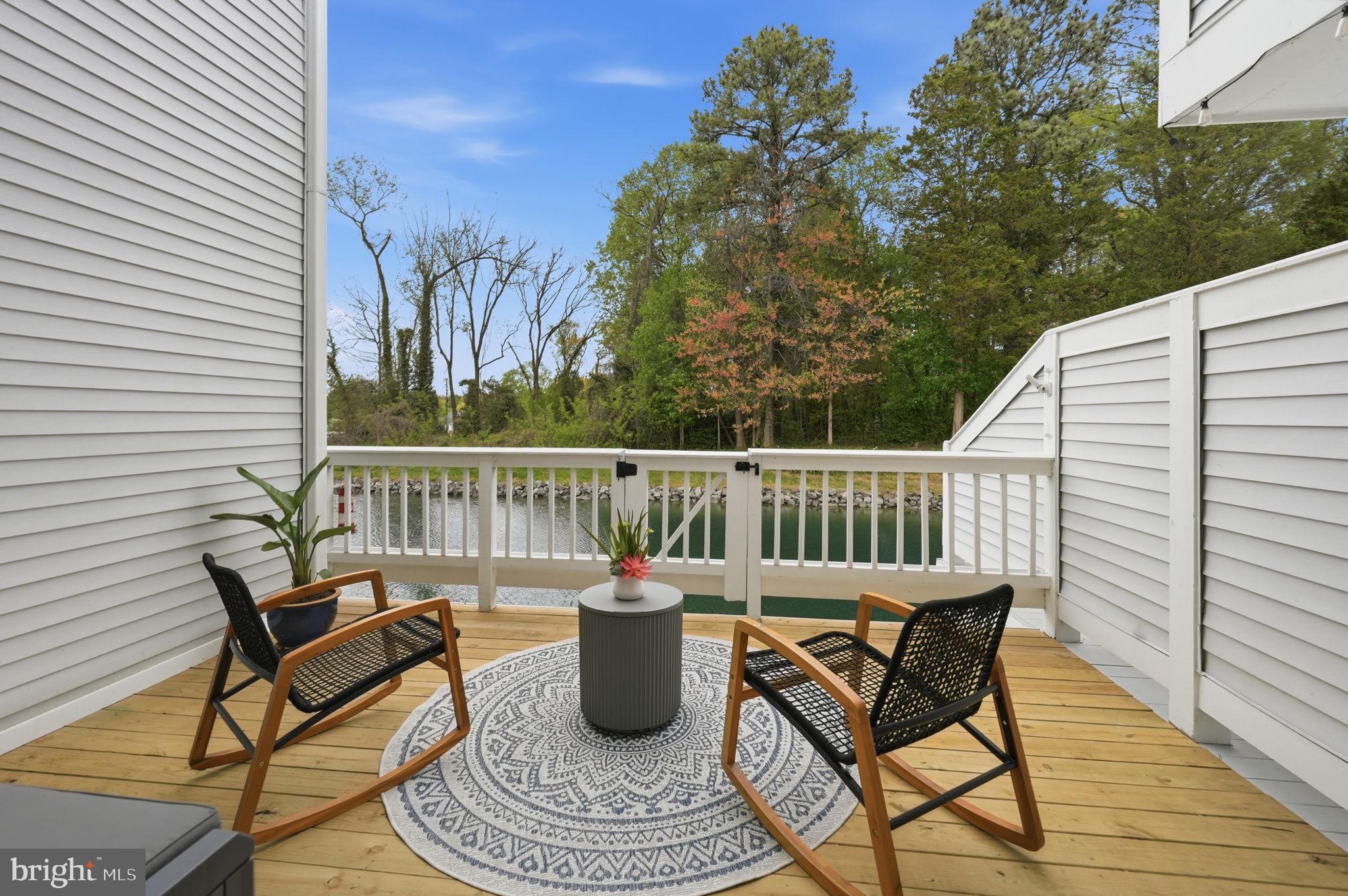 WATERS EDGE - Residential