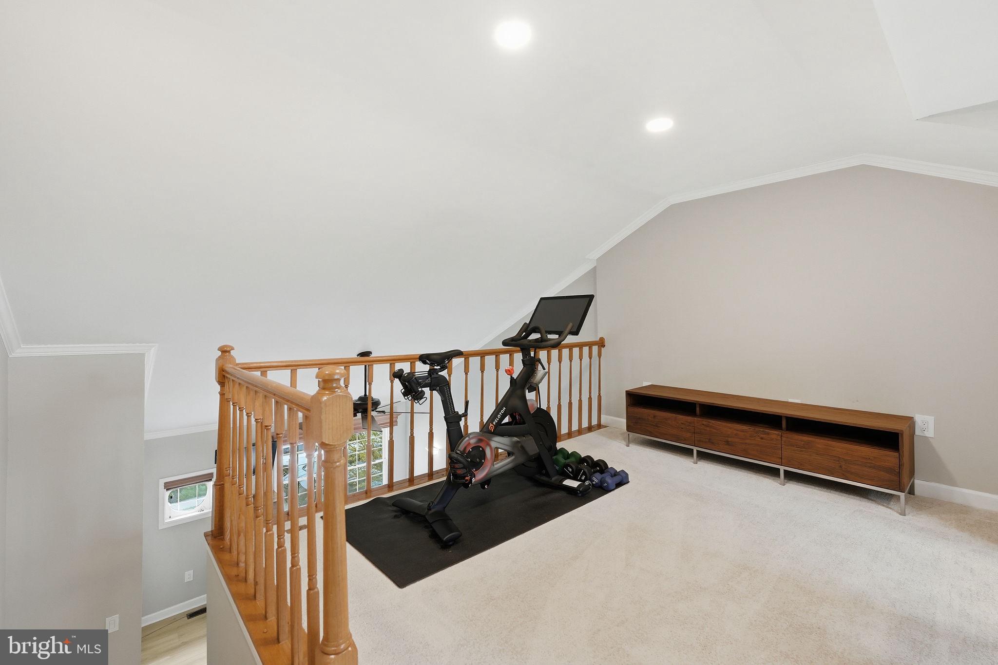 WATERS EDGE - Residential