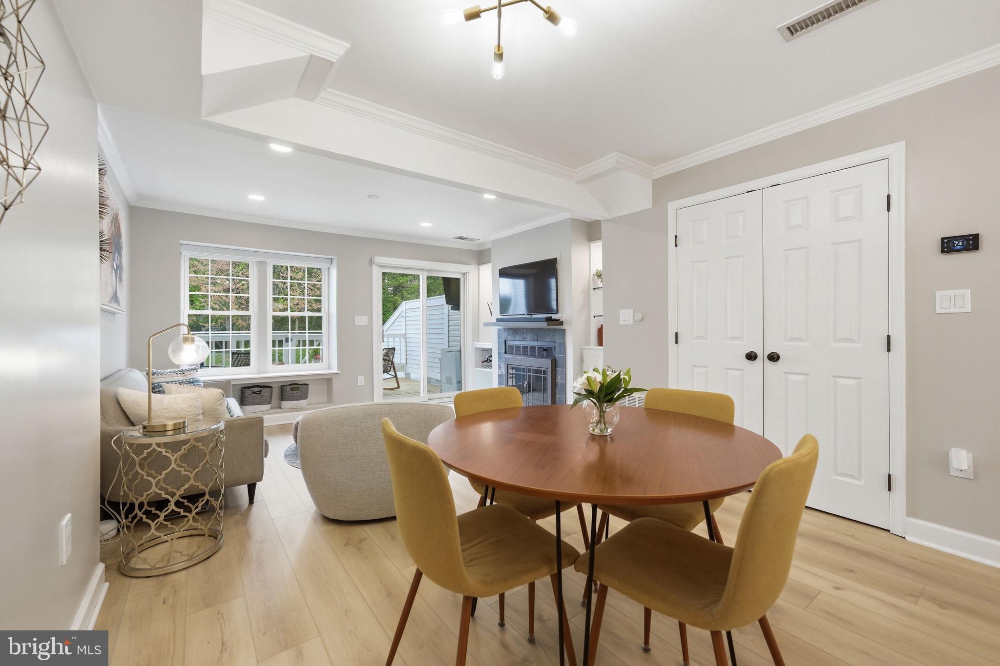 WATERS EDGE - Residential