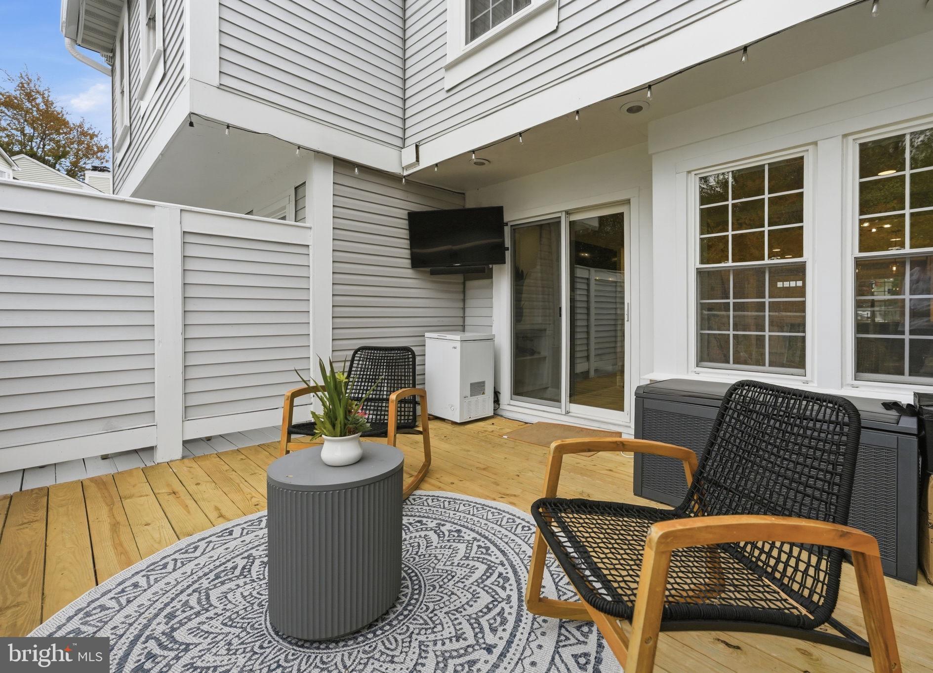 WATERS EDGE - Residential