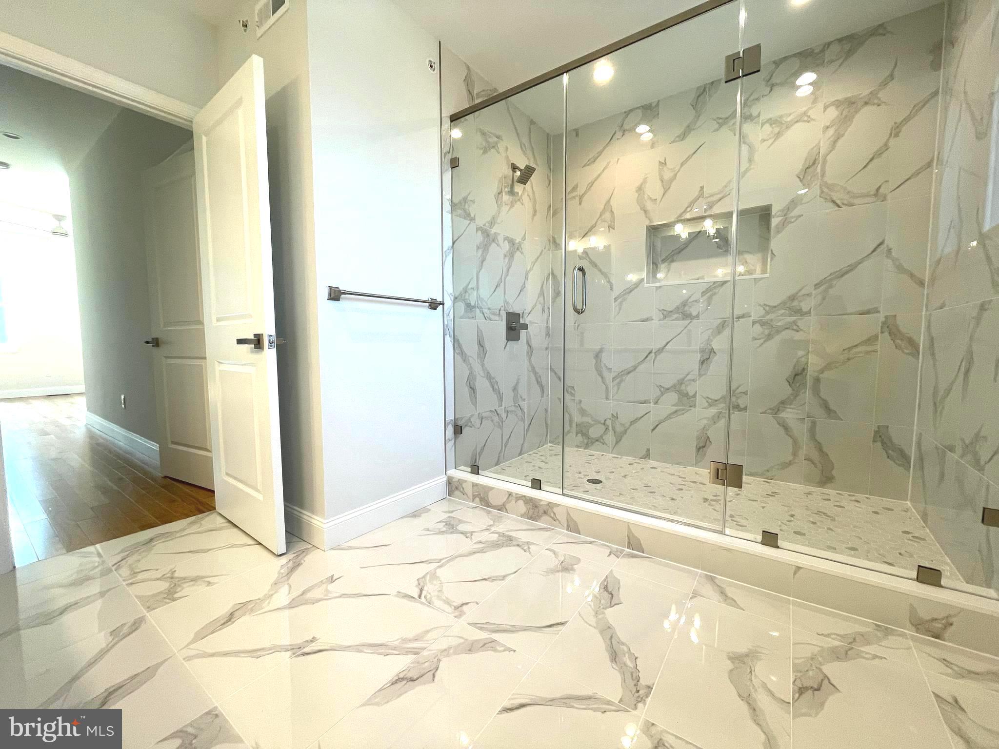 POINT BREEZE - Residential