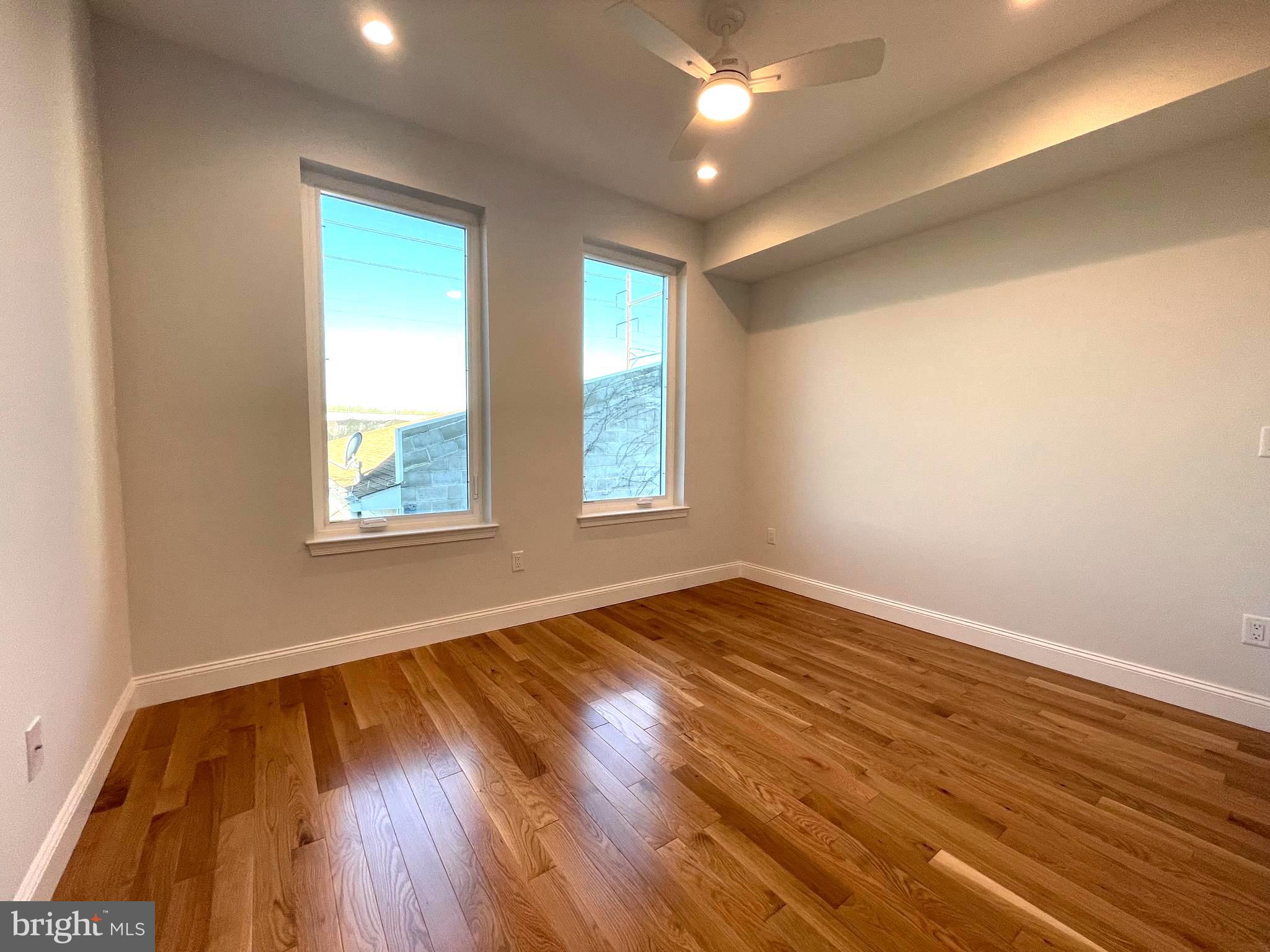 POINT BREEZE - Residential