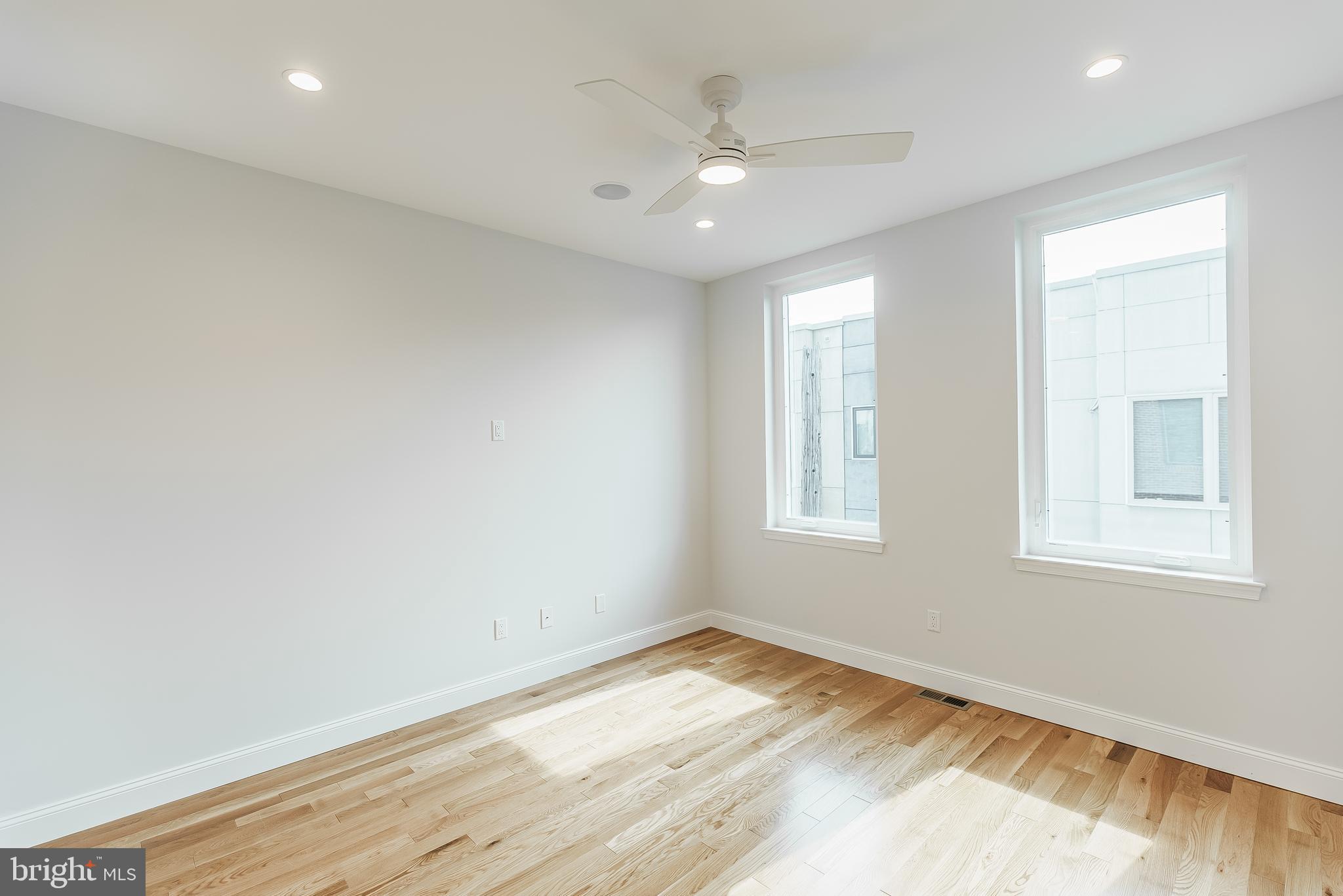 POINT BREEZE - Residential