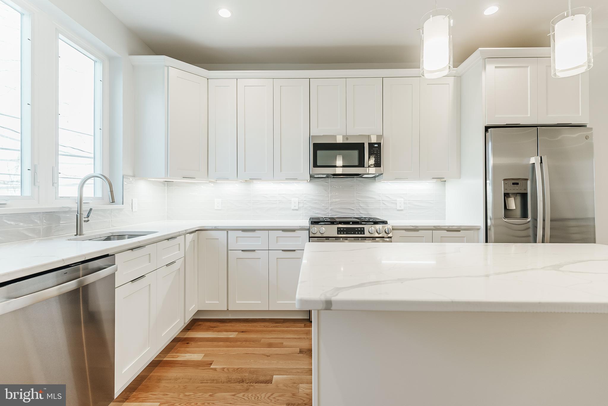 POINT BREEZE - Residential