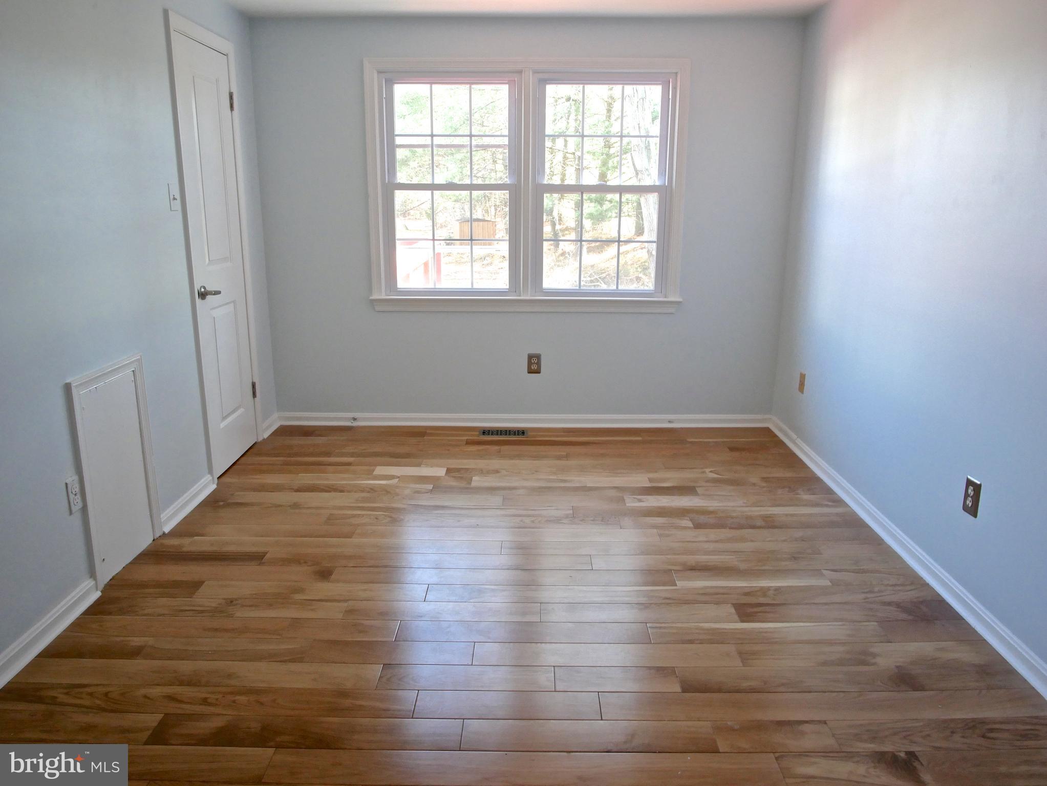 FOX MILL ESTATES - Residential Lease