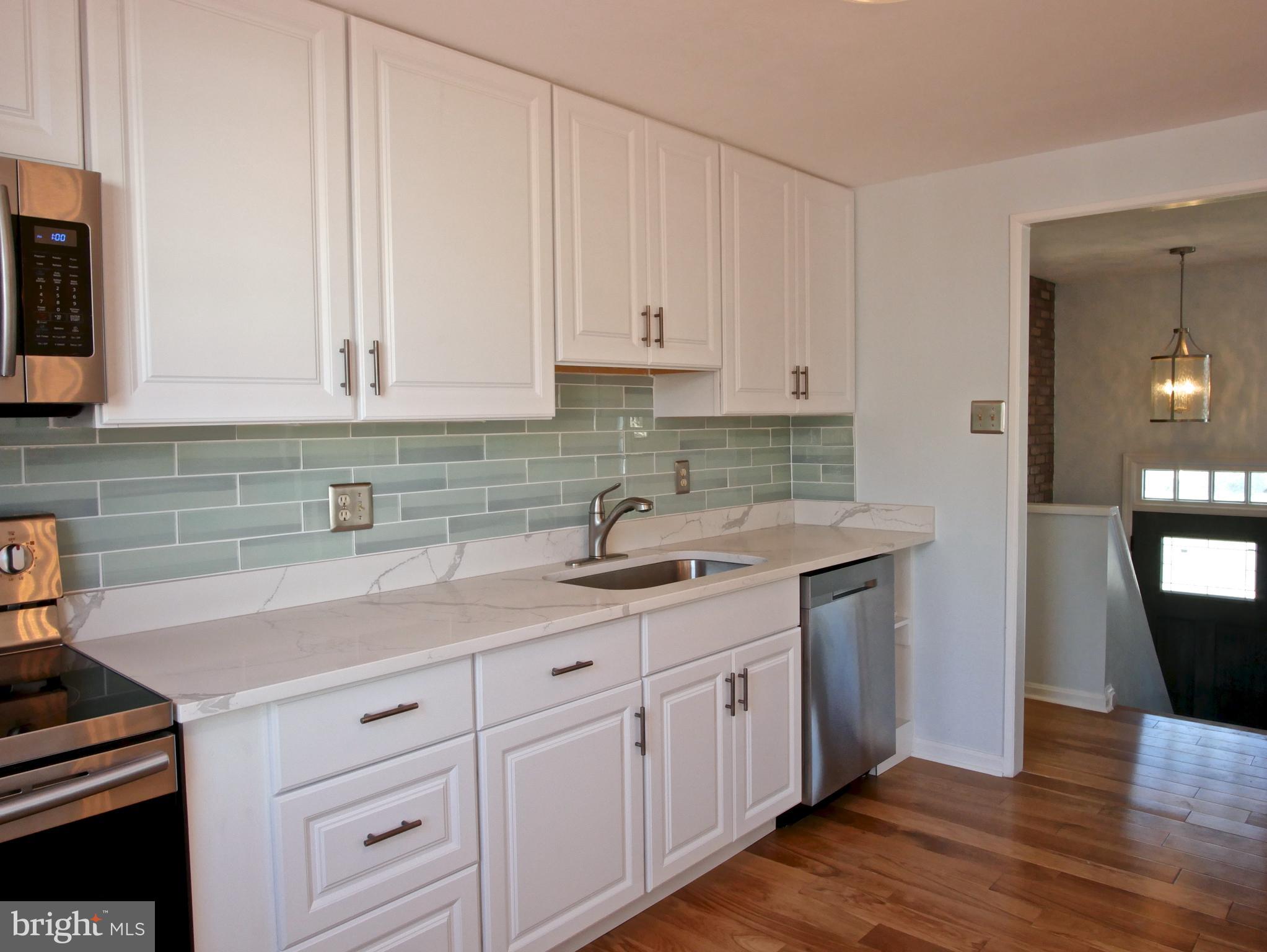 FOX MILL ESTATES - Residential Lease