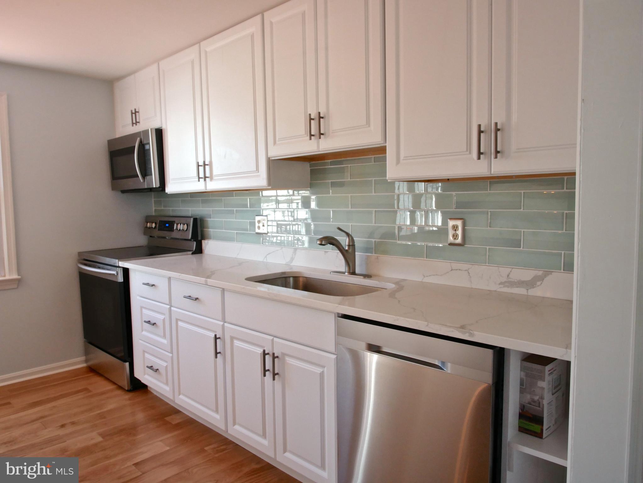 FOX MILL ESTATES - Residential Lease