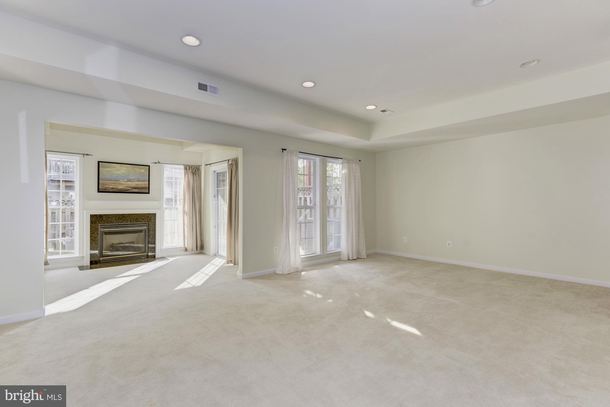 BROADLANDS SOUTH - Residential