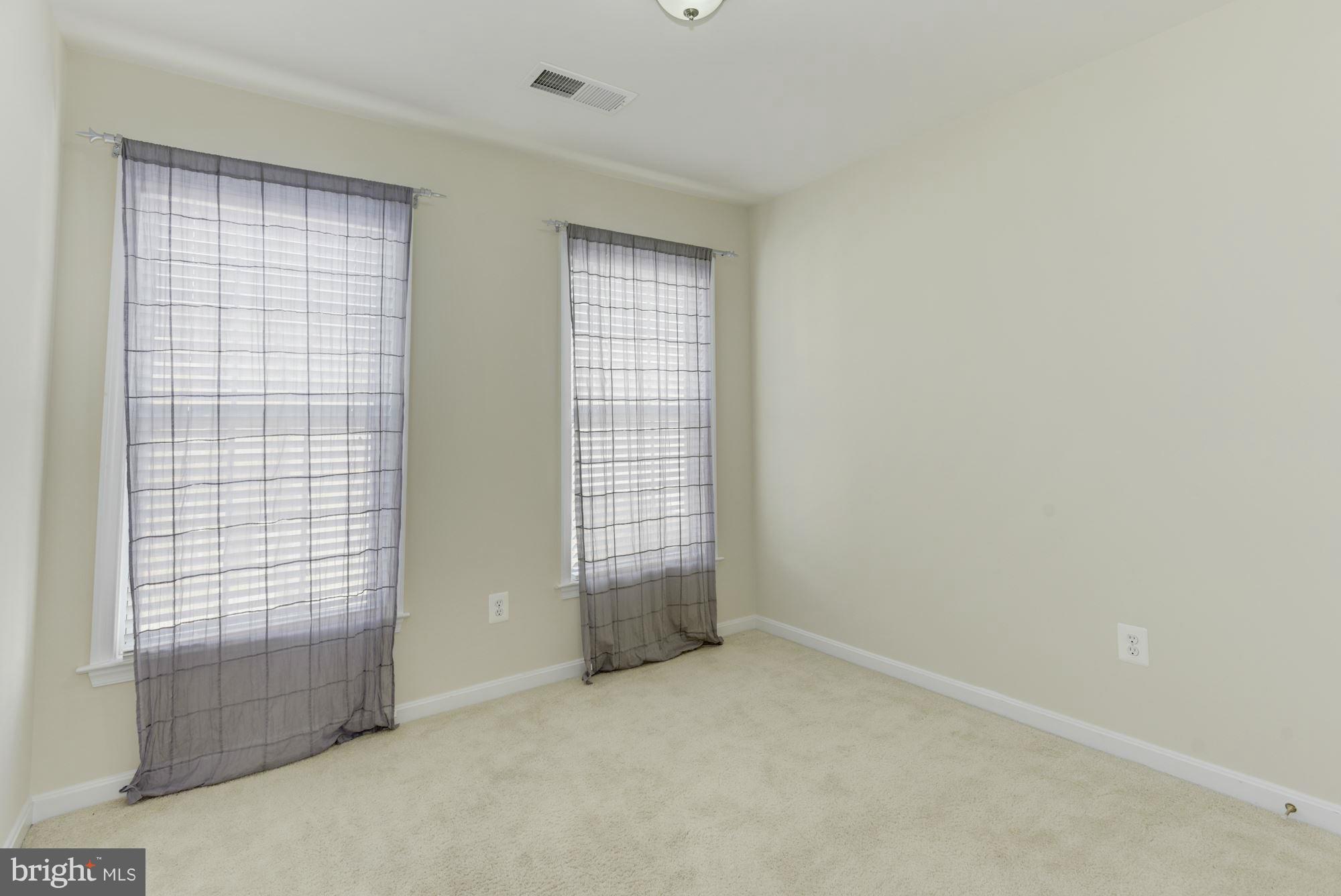 BROADLANDS SOUTH - Residential