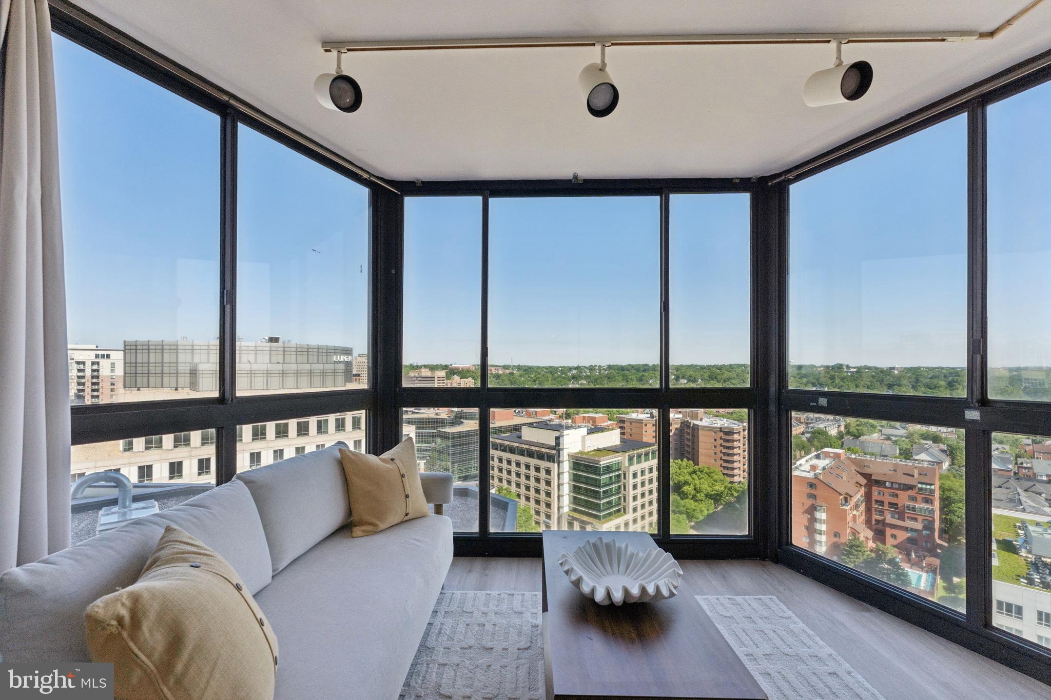ALTA VISTA - Residential