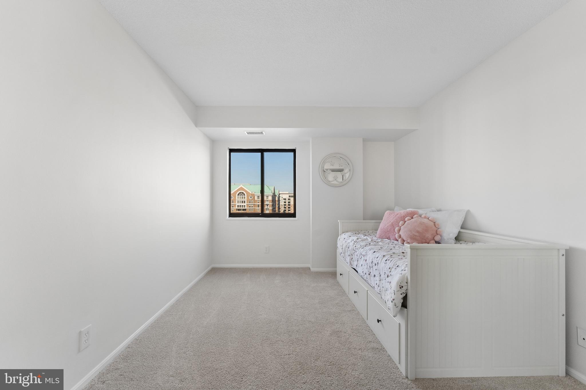 ALTA VISTA - Residential