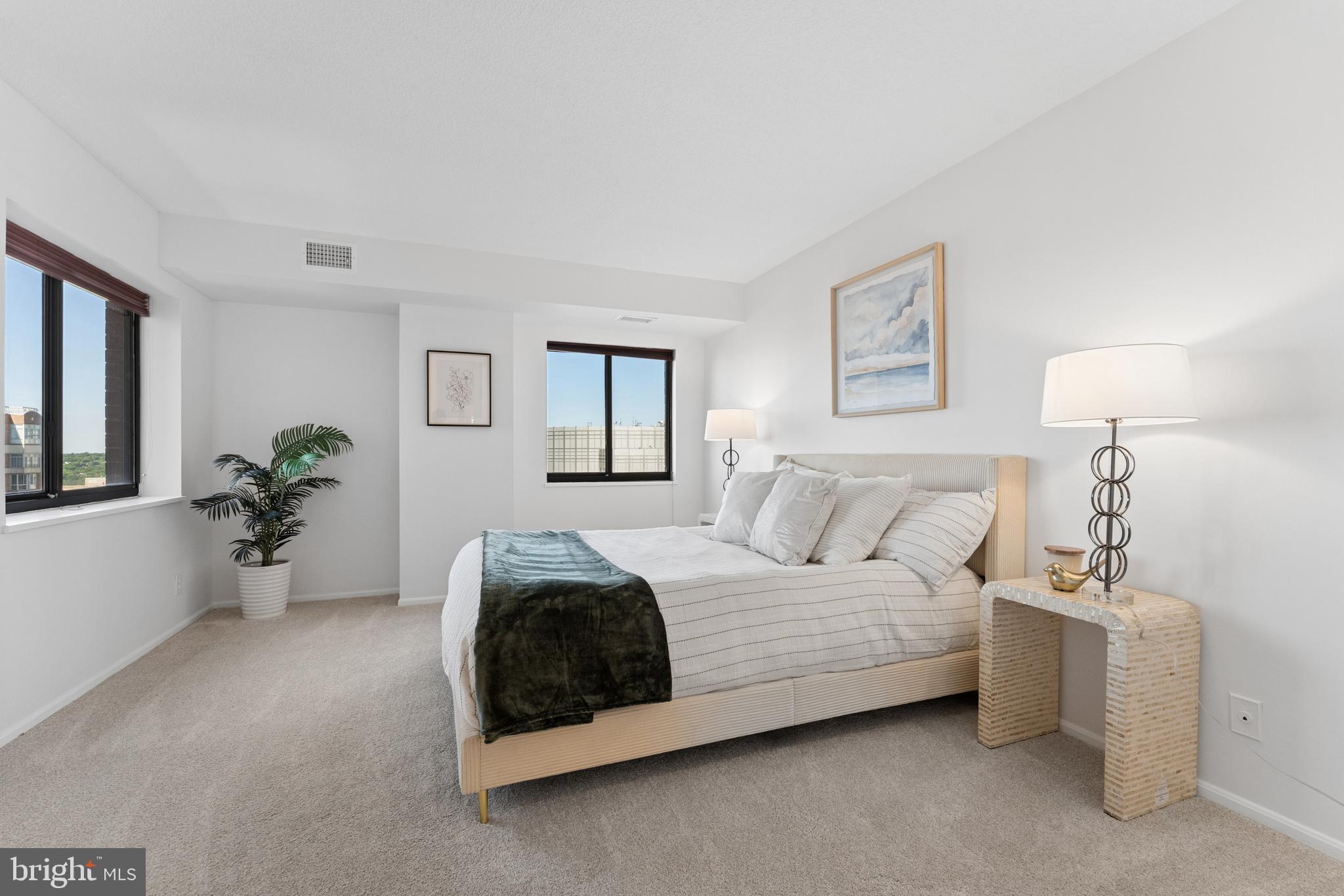 ALTA VISTA - Residential