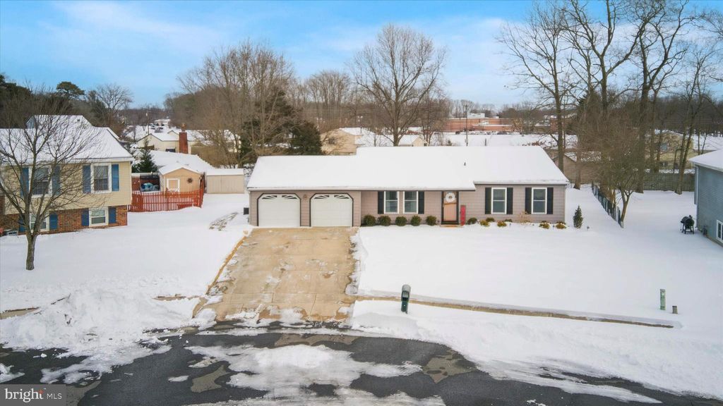 Photo of 8 Hercules Court, SEWELL, NJ 08080 (MLS # NJGL2068904)