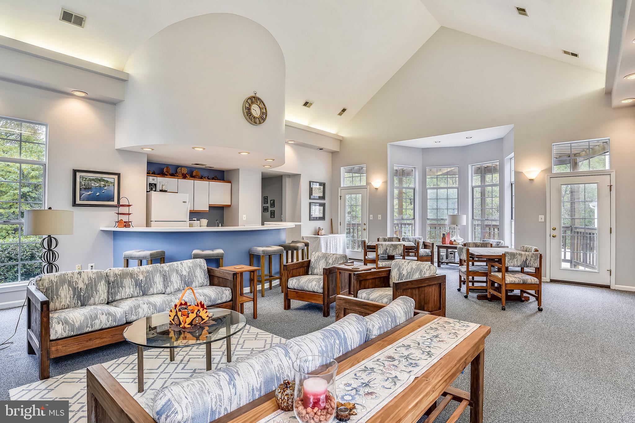 BARRINGTON POINTE CONDOS - Residential