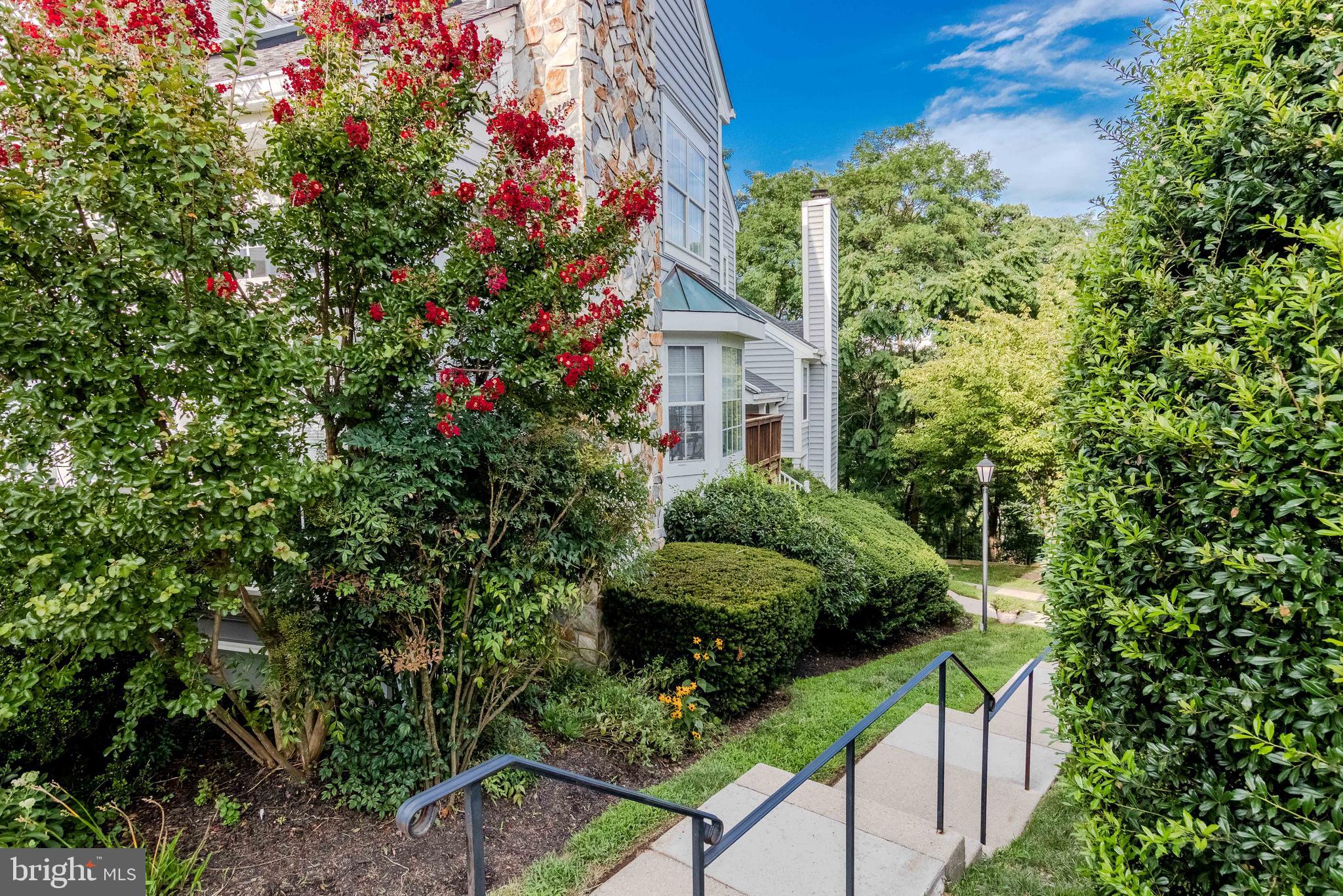 BARRINGTON POINTE CONDOS - Residential